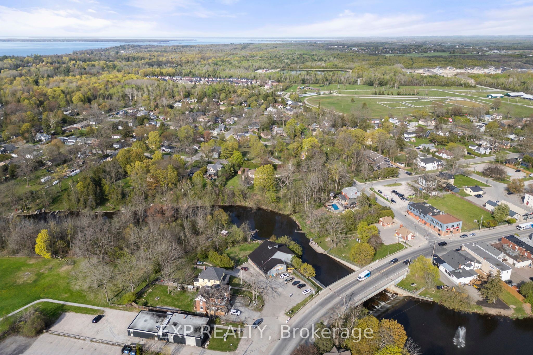 145 High Street, Georgina, ON L0E 1R0