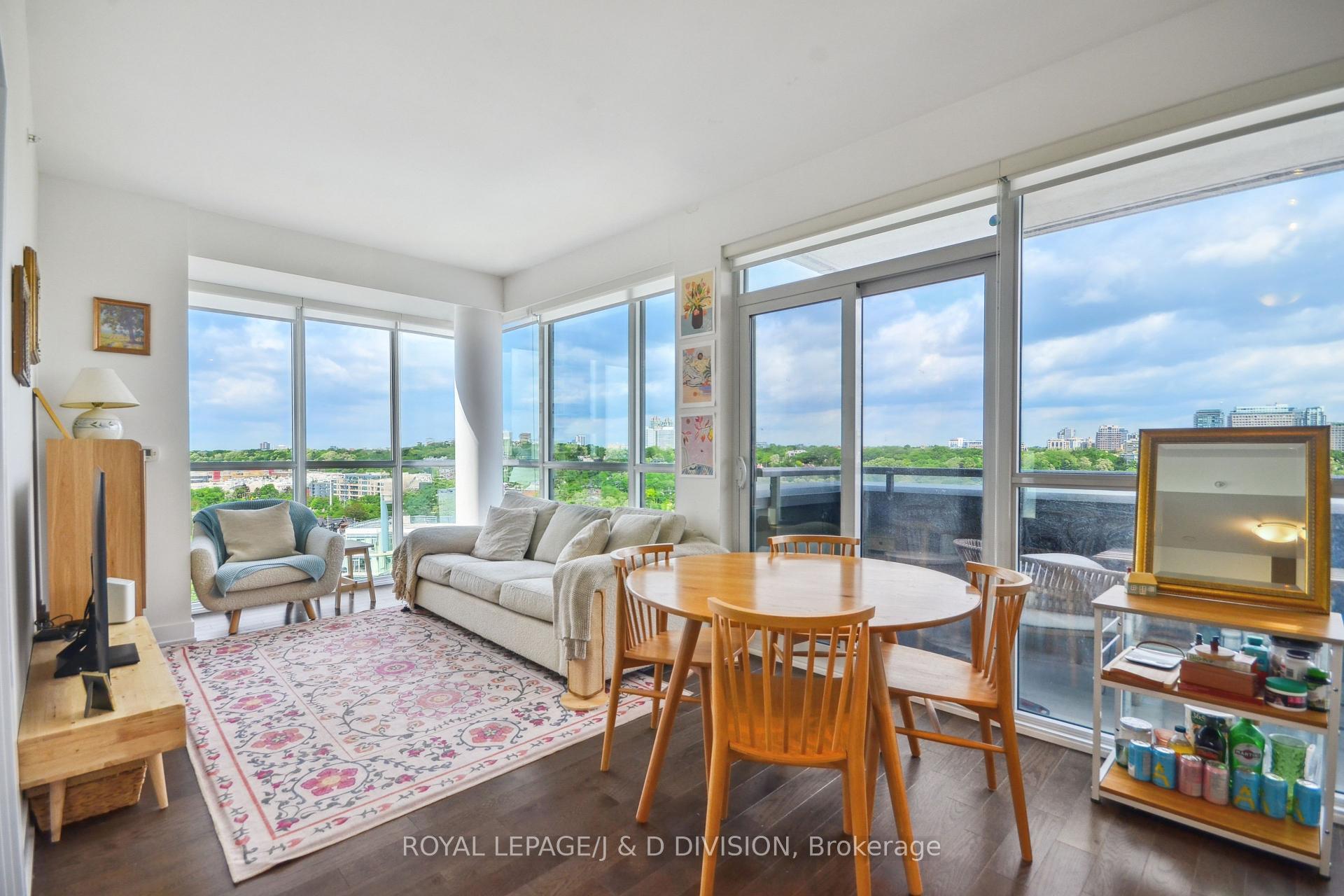 3 Bedrooms Condo at 181 Bedford, Toronto For sale