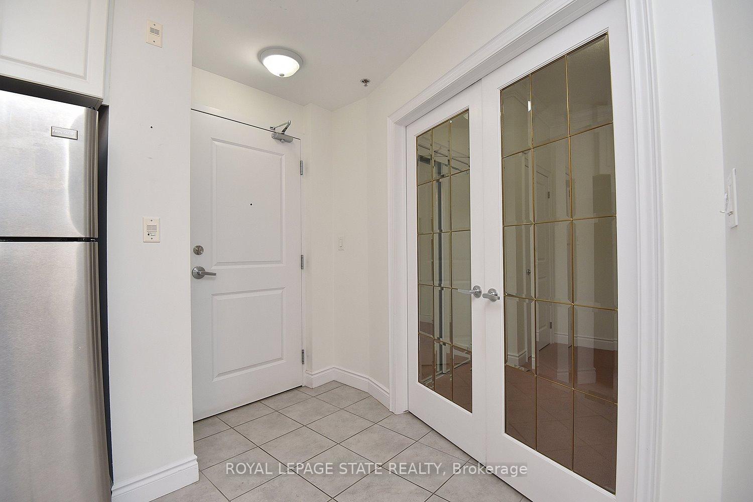 2 Bedrooms Condo at 90 Charlton, Hamilton For sale