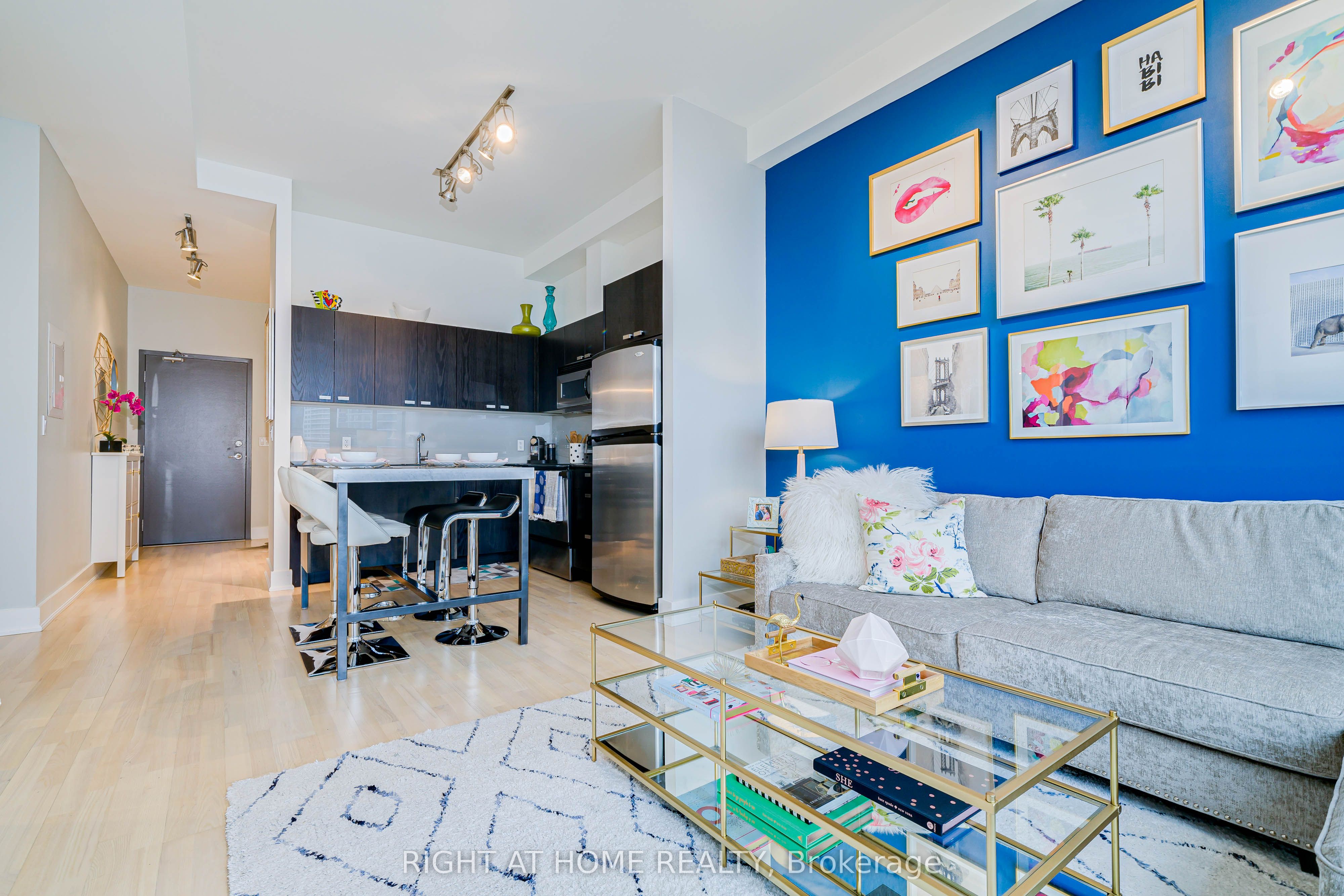 637 Lake Shore Boulevard W, #1020