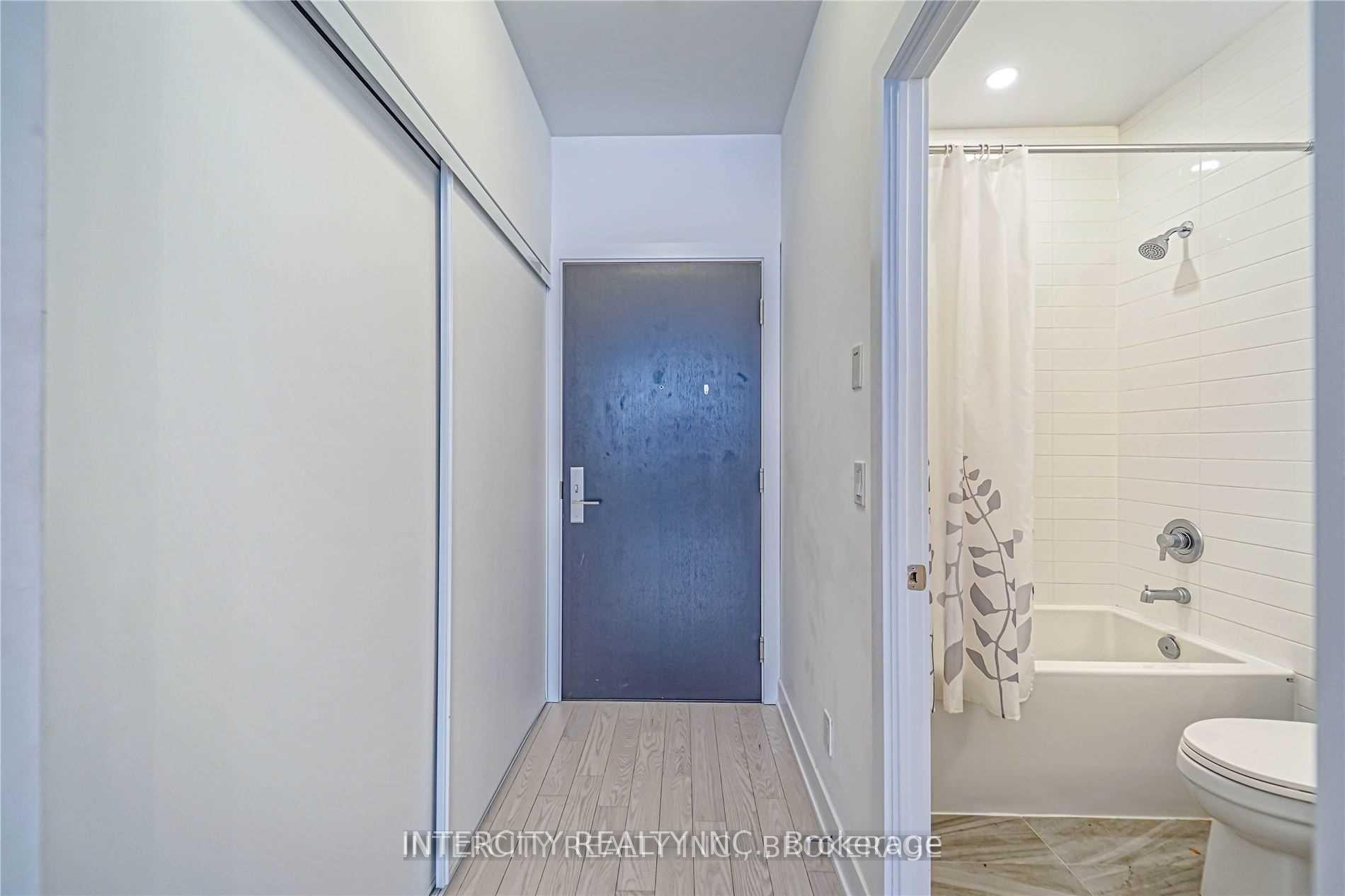 3 Bedrooms Condo at 181 Bedford, Toronto For sale