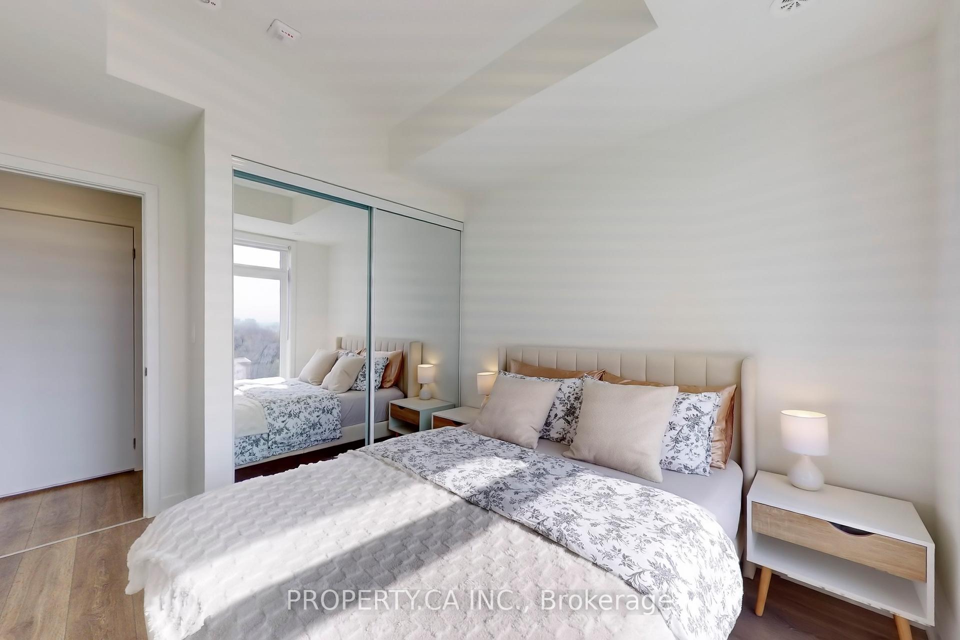 2 Bedrooms Condo at 165 Canon Jackson, Toronto For sale