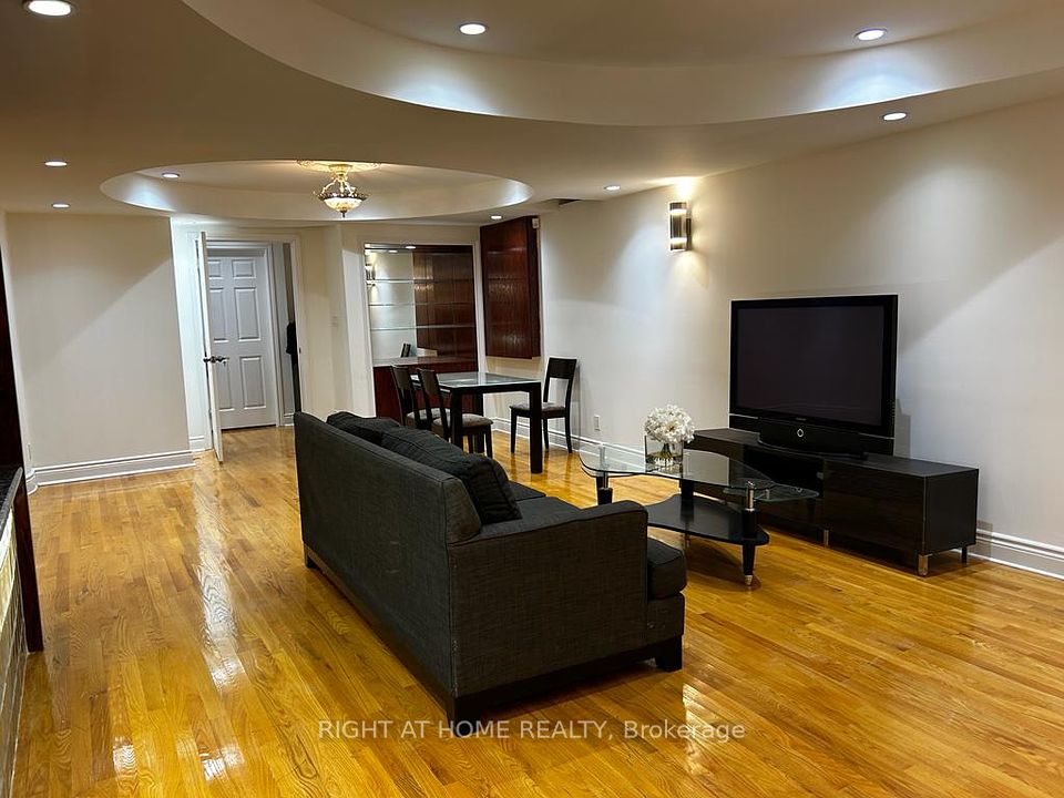 187 Redstone Road, Richmond Hill, ON L4S 1X7