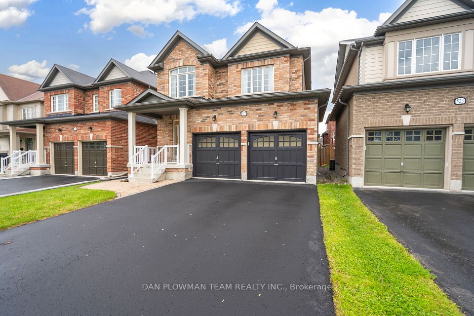527 Halo Street, Oshawa, ON L1L 0H9