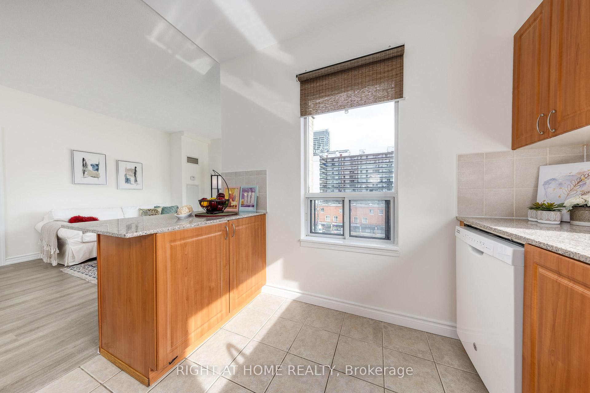 2 Bedrooms Condo at 5940 Yonge, Toronto For sale