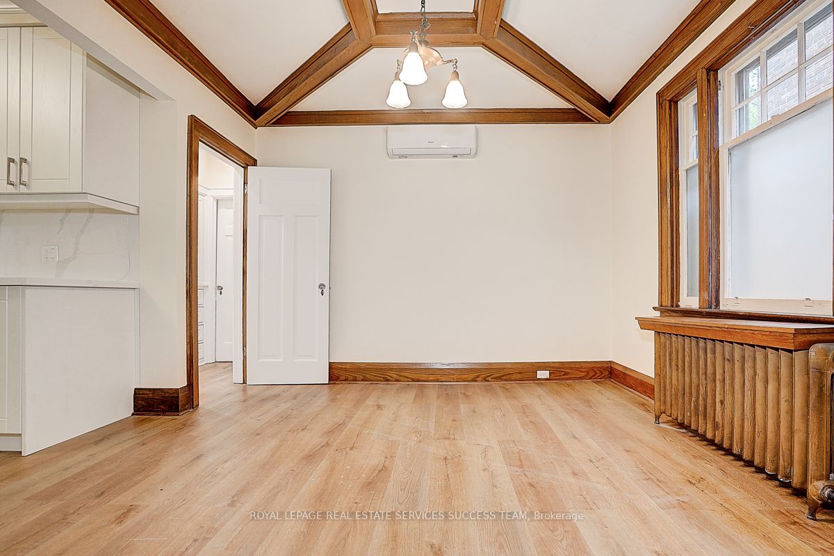 20 Chester Hill Road, #Main