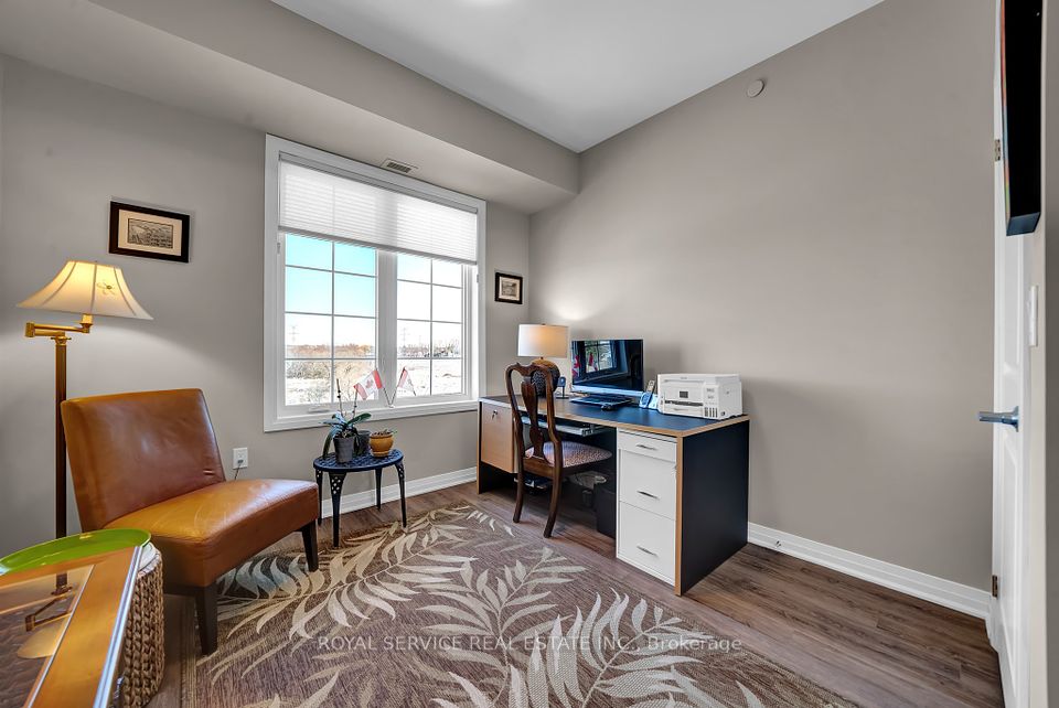 2nd Bedroom (used as office)