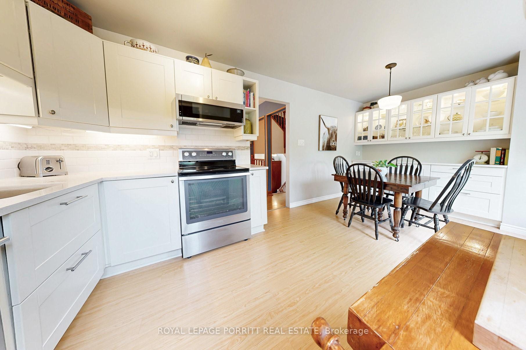 3 Bedrooms Condo at 3395 Cliff, Mississauga For sale