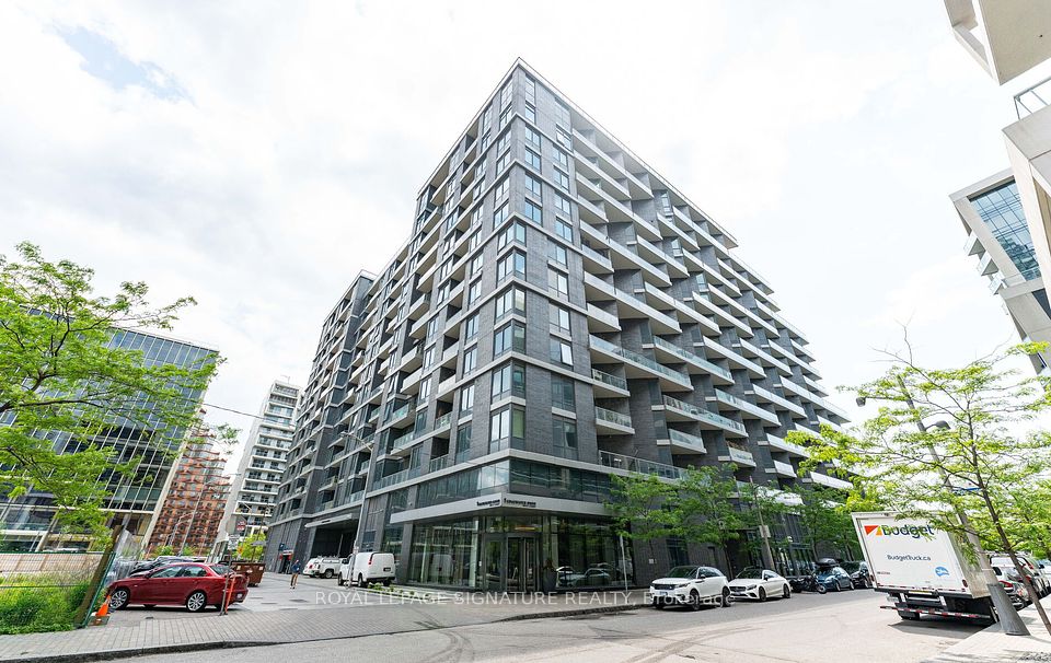 1 Edgewater Drive