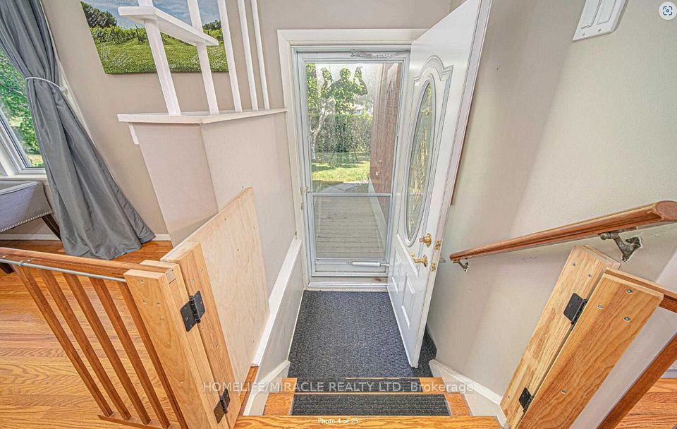 454 Stevenson Road, Oshawa, ON L1J 5N6