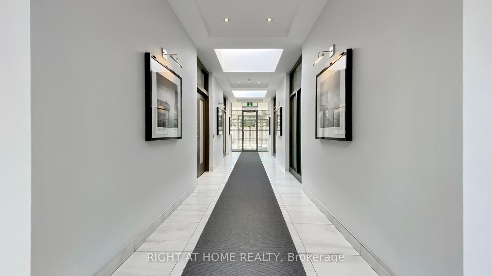 2 Bedrooms Condo at 3840 Bathurst, Toronto For sale