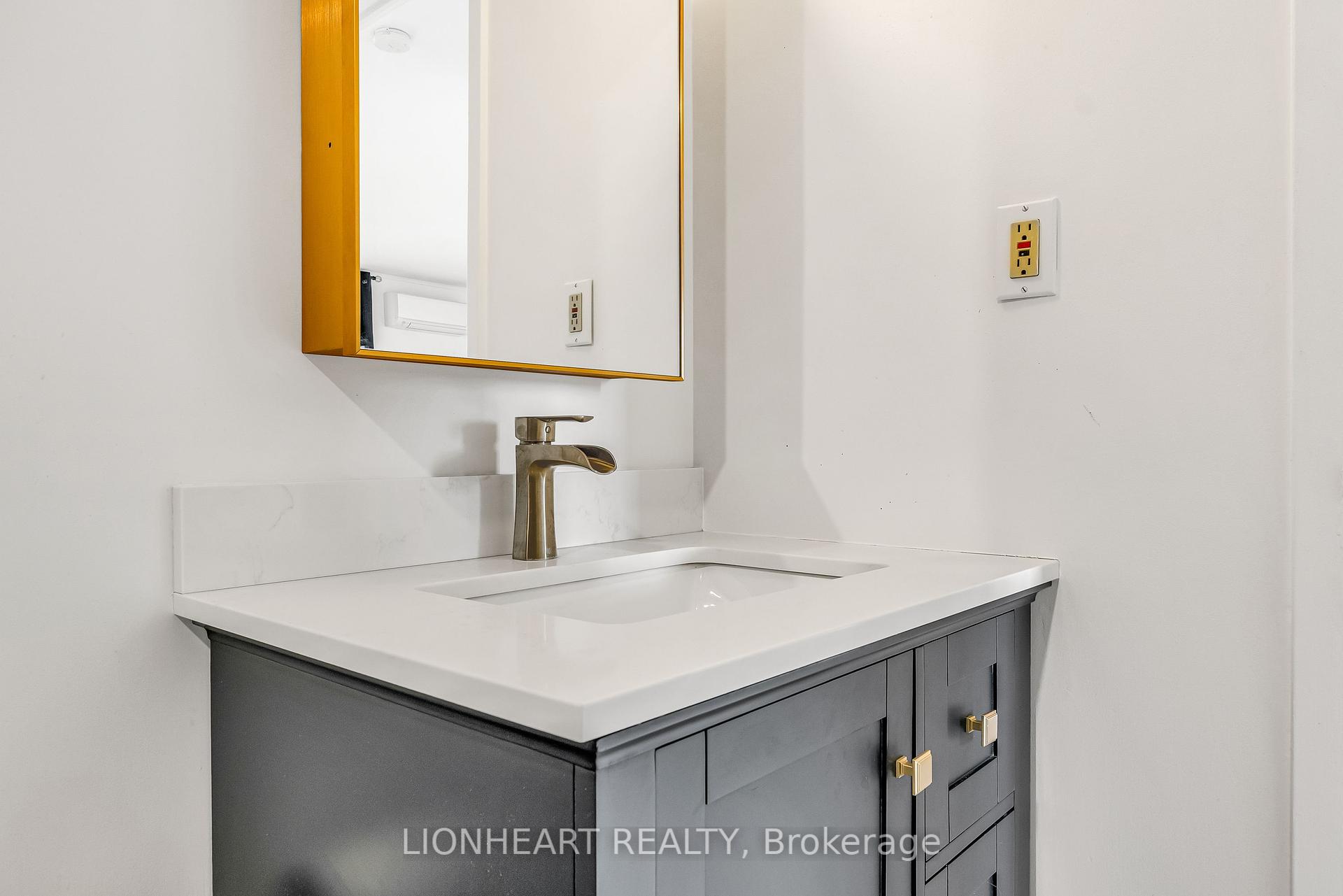 Condo at 40 Homewood, Toronto For sale