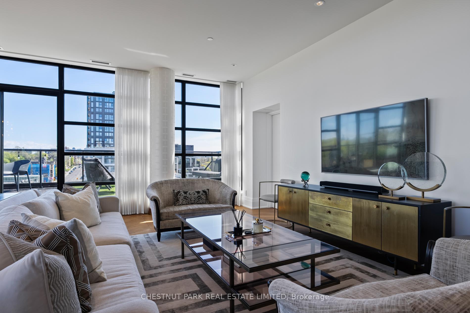 3 Bedrooms Condo at 170 Chiltern Hill, Toronto For sale