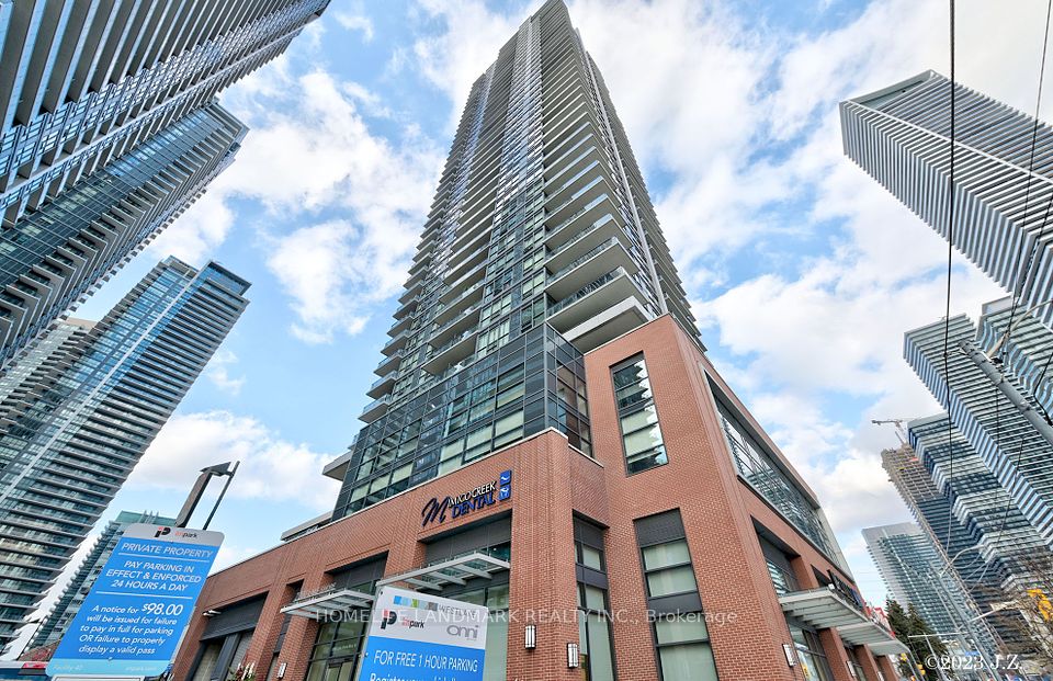 2200 Lake Shore