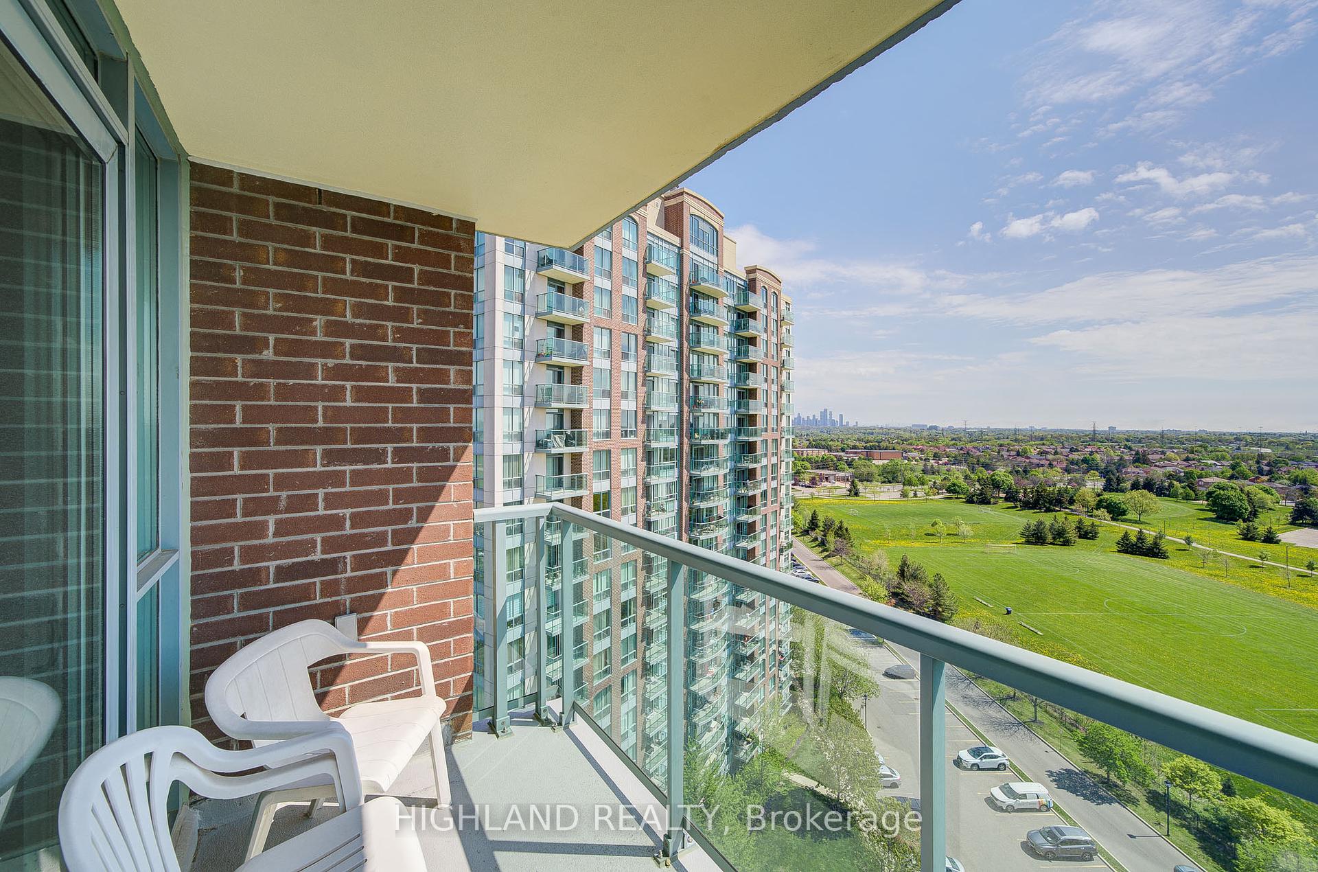 2 Bedrooms Condo at 4879 Kimbermount, Mississauga For sale