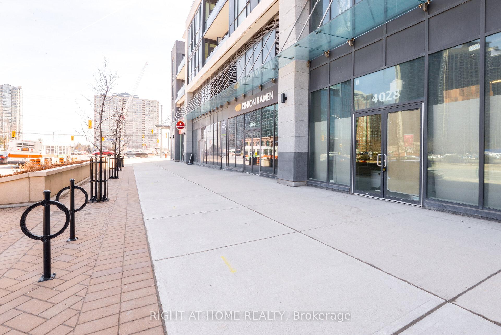2 Bedrooms Condo at 4011 Brickstone, Mississauga For sale