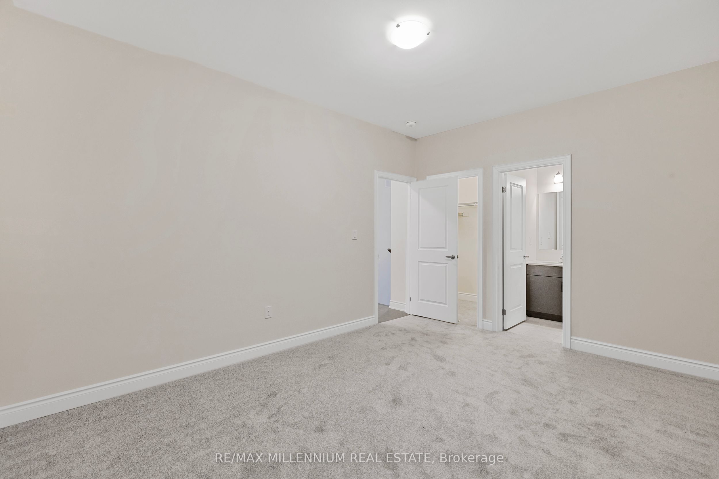 3436 Mosley Gate
