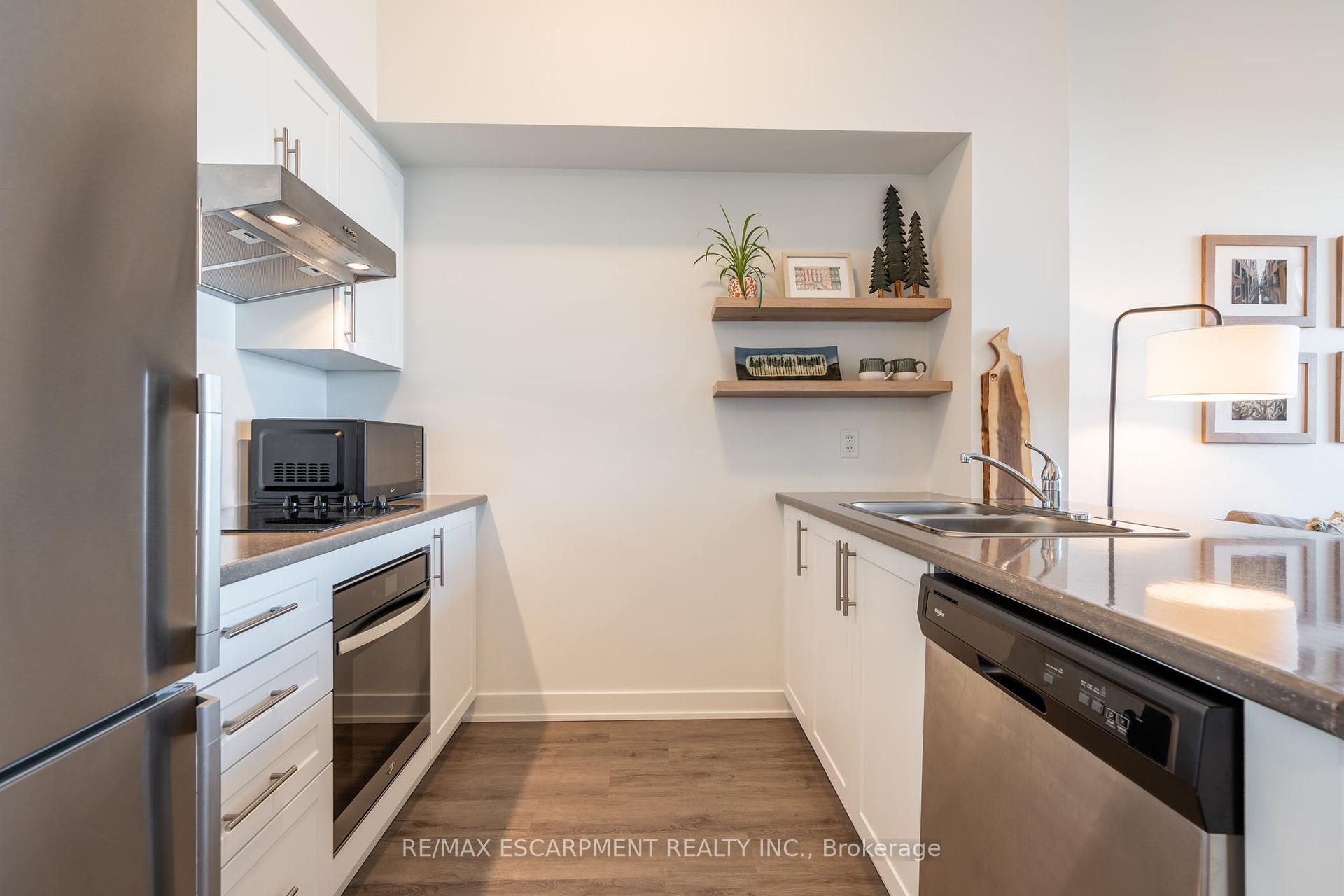 1 Bedroom Condo at 600 North Service, Hamilton For sale
