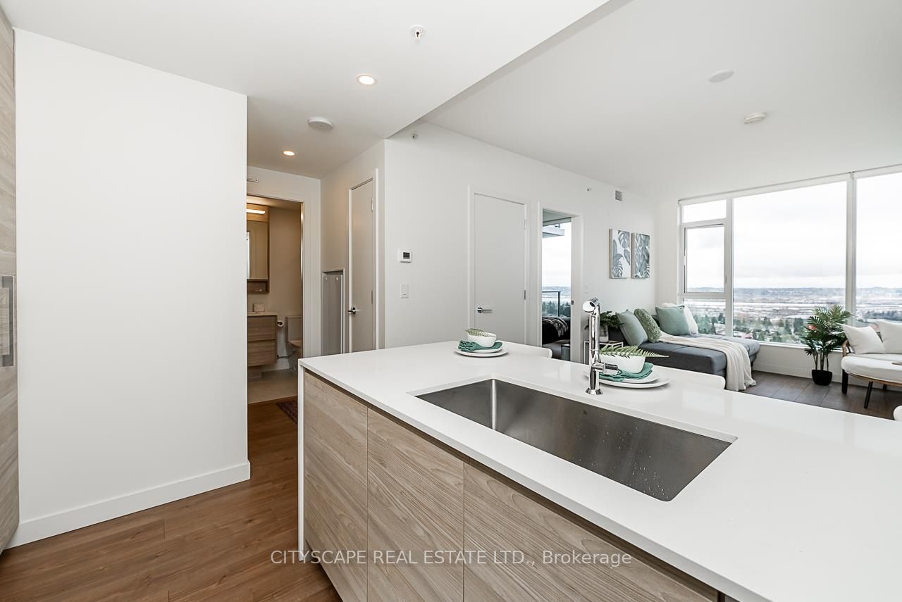 585 Austin Avenue, #1907