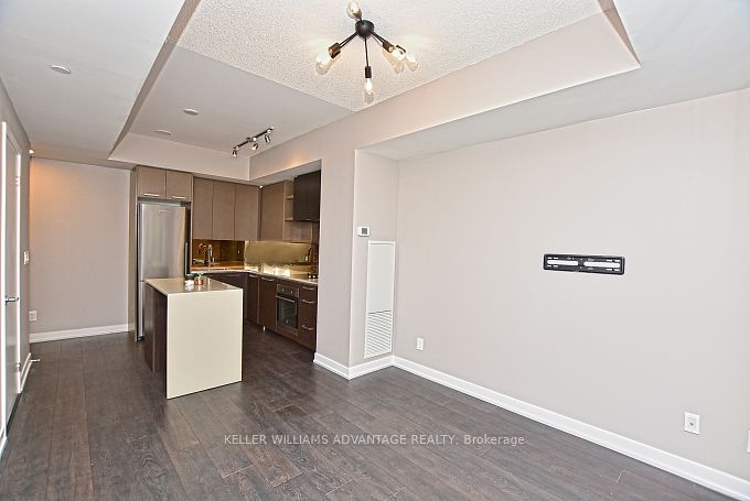 1830 Bloor Street W, #639