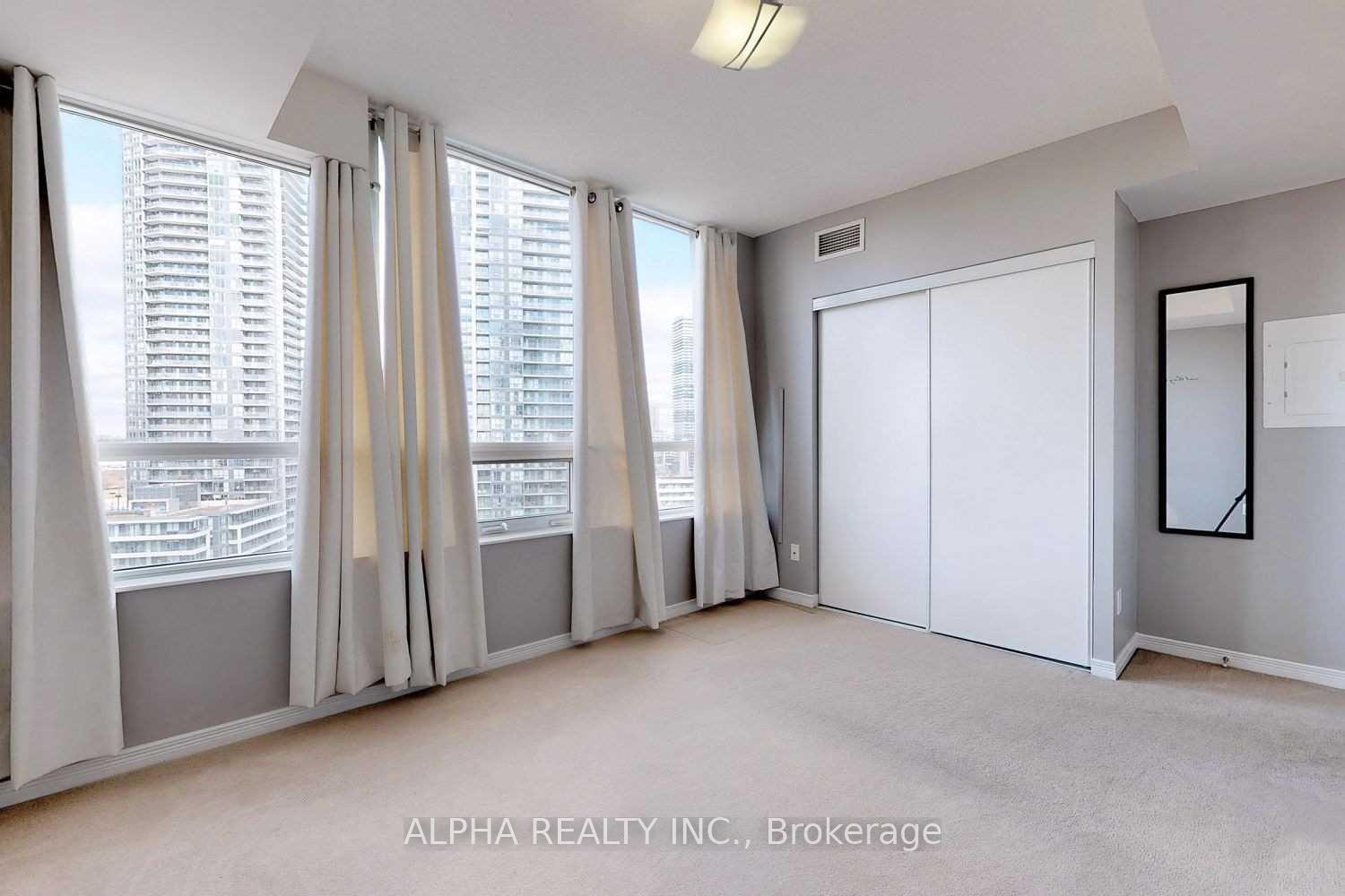 2 Bedrooms Condo at 15 Legion,  Toronto For sale