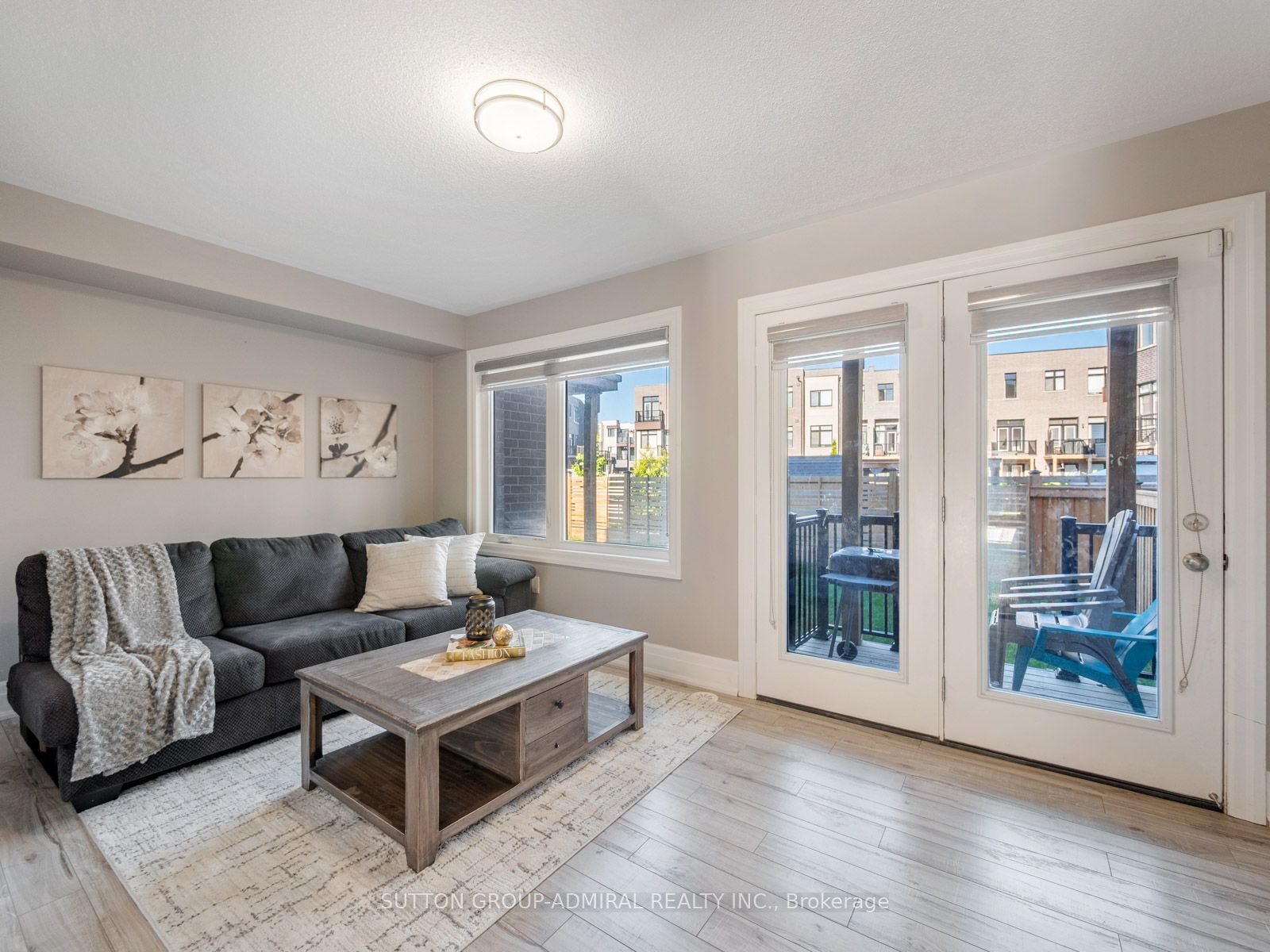 251 Thomas Cook Avenue