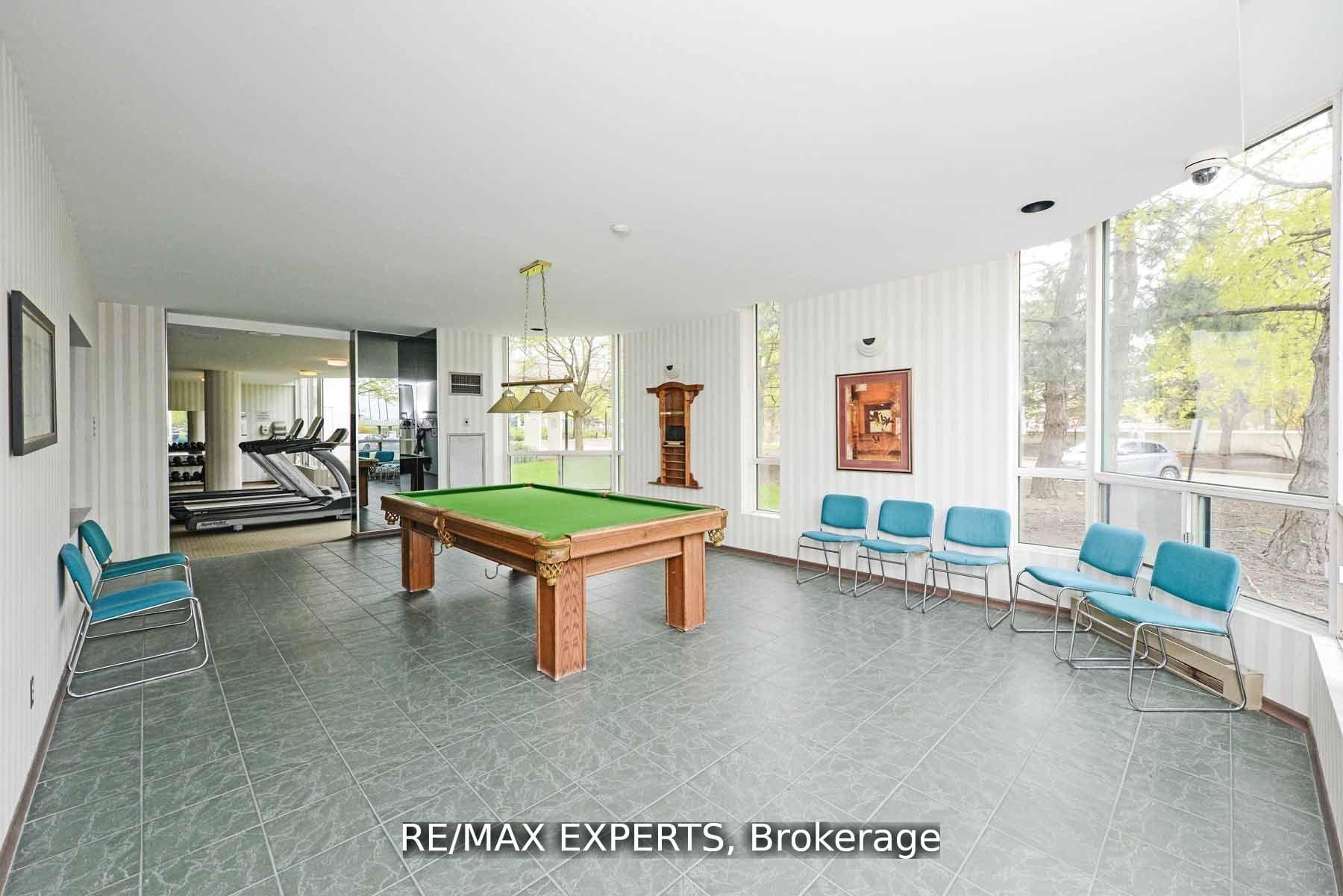 3 Bedrooms Condo at 4460 Tucana, Mississauga For sale