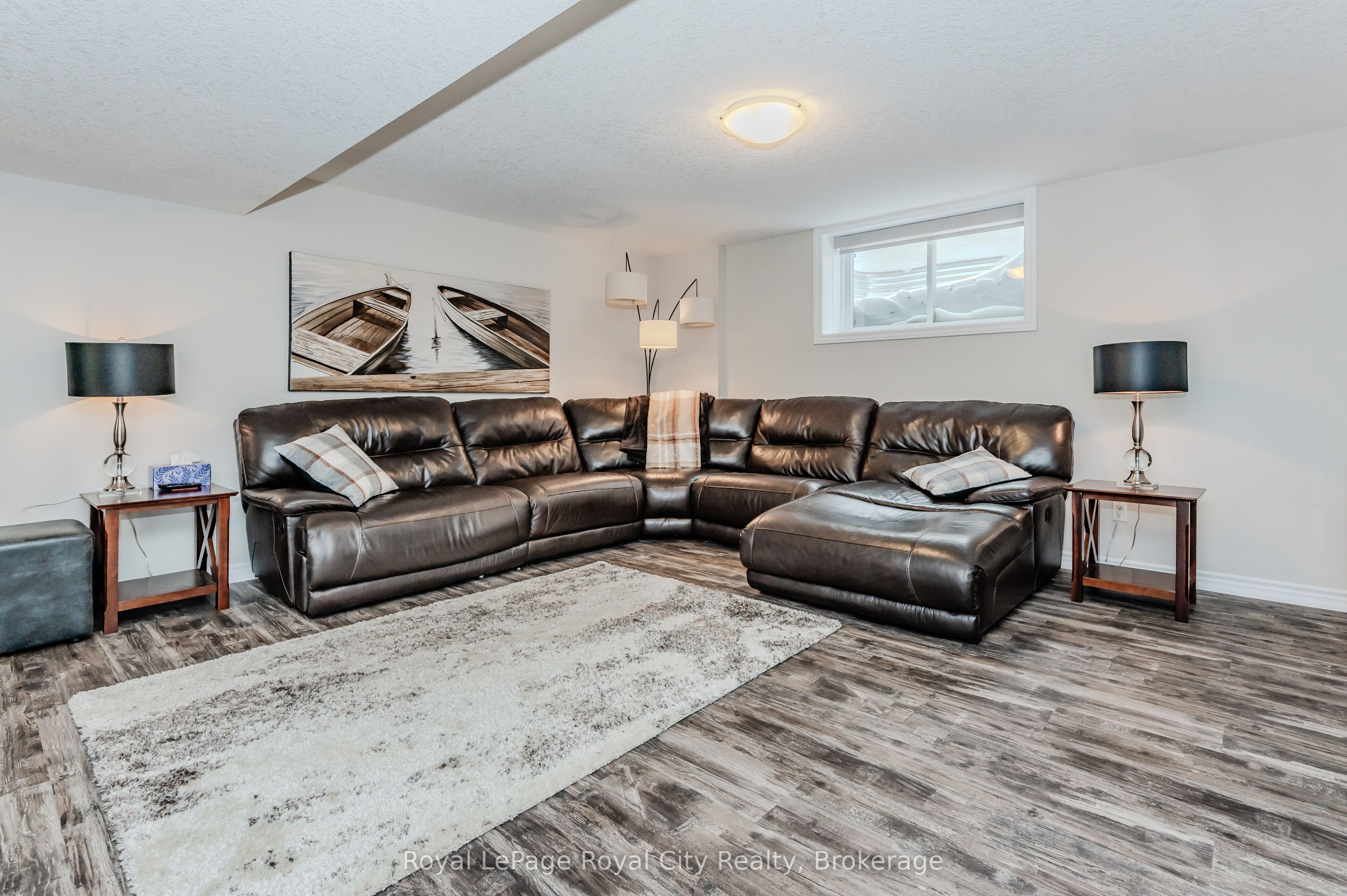 213 Tremaine Crescent