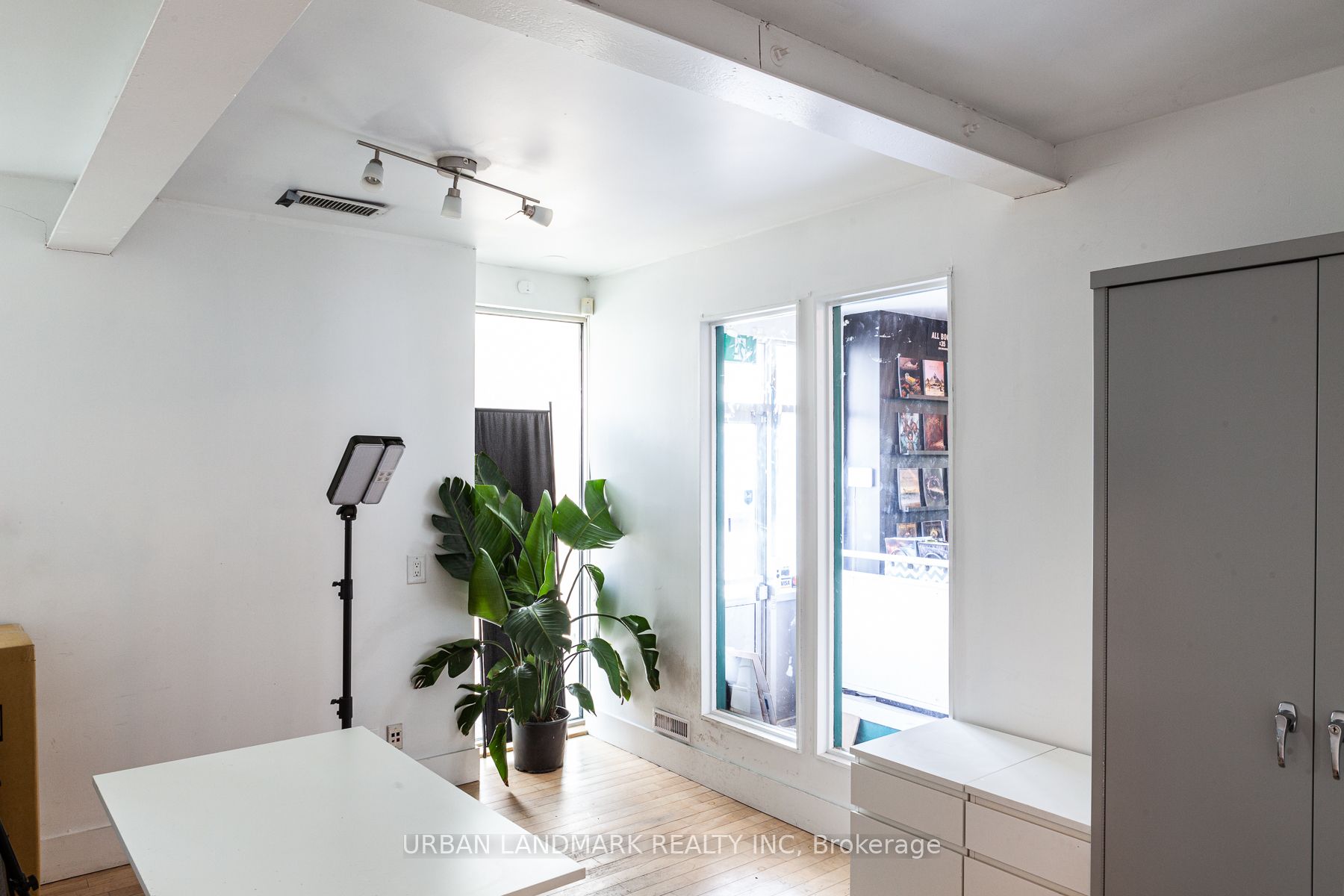 4 Carlaw Avenue, #7