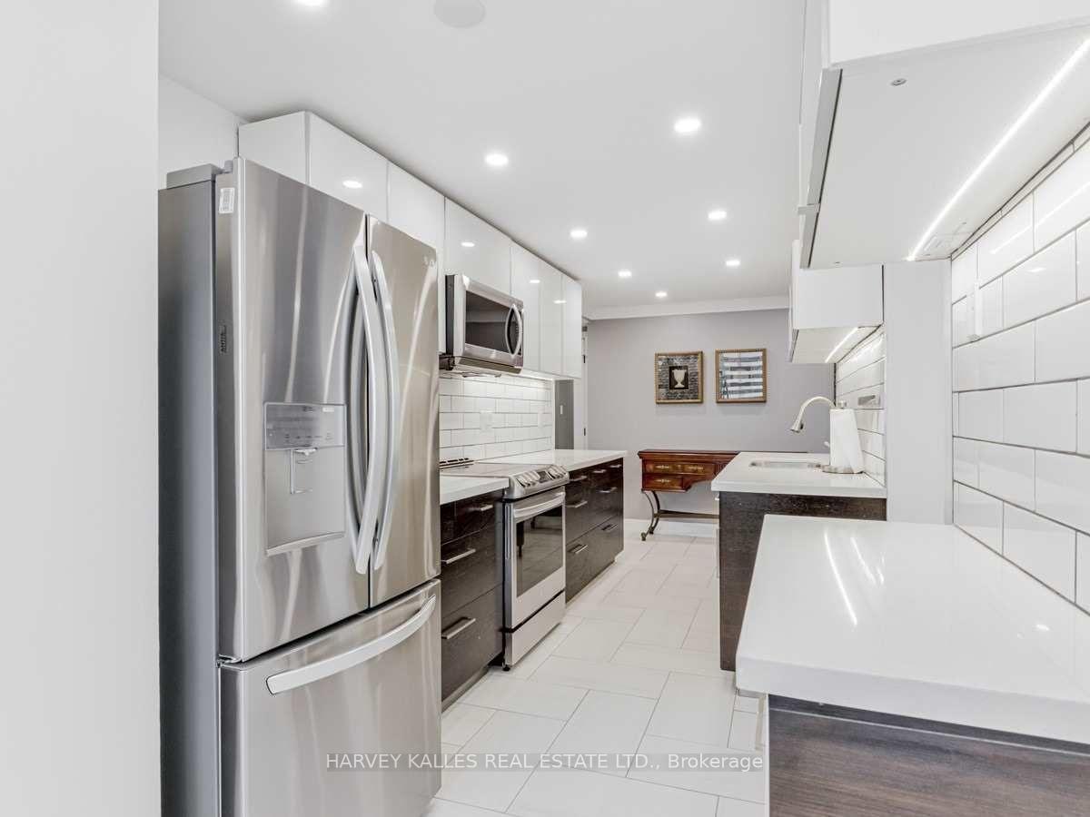 3 Bedrooms Condo at 5785 Yonge,  Toronto For sale