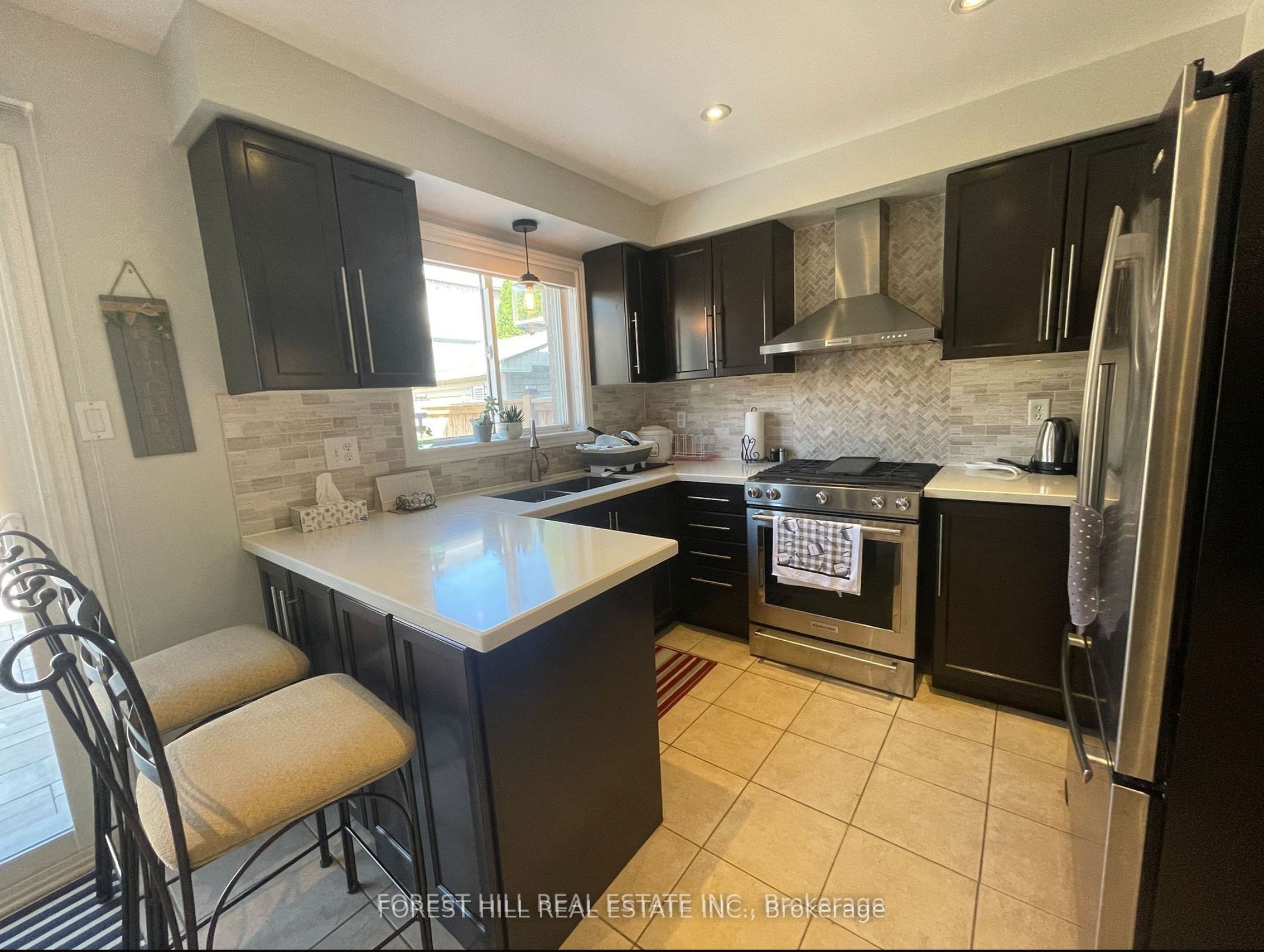 52 Adventure Crescent