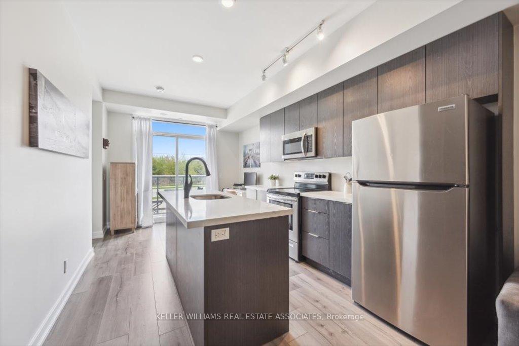 2 Bedrooms Condo at 3058 Sixth,  Oakville For sale
