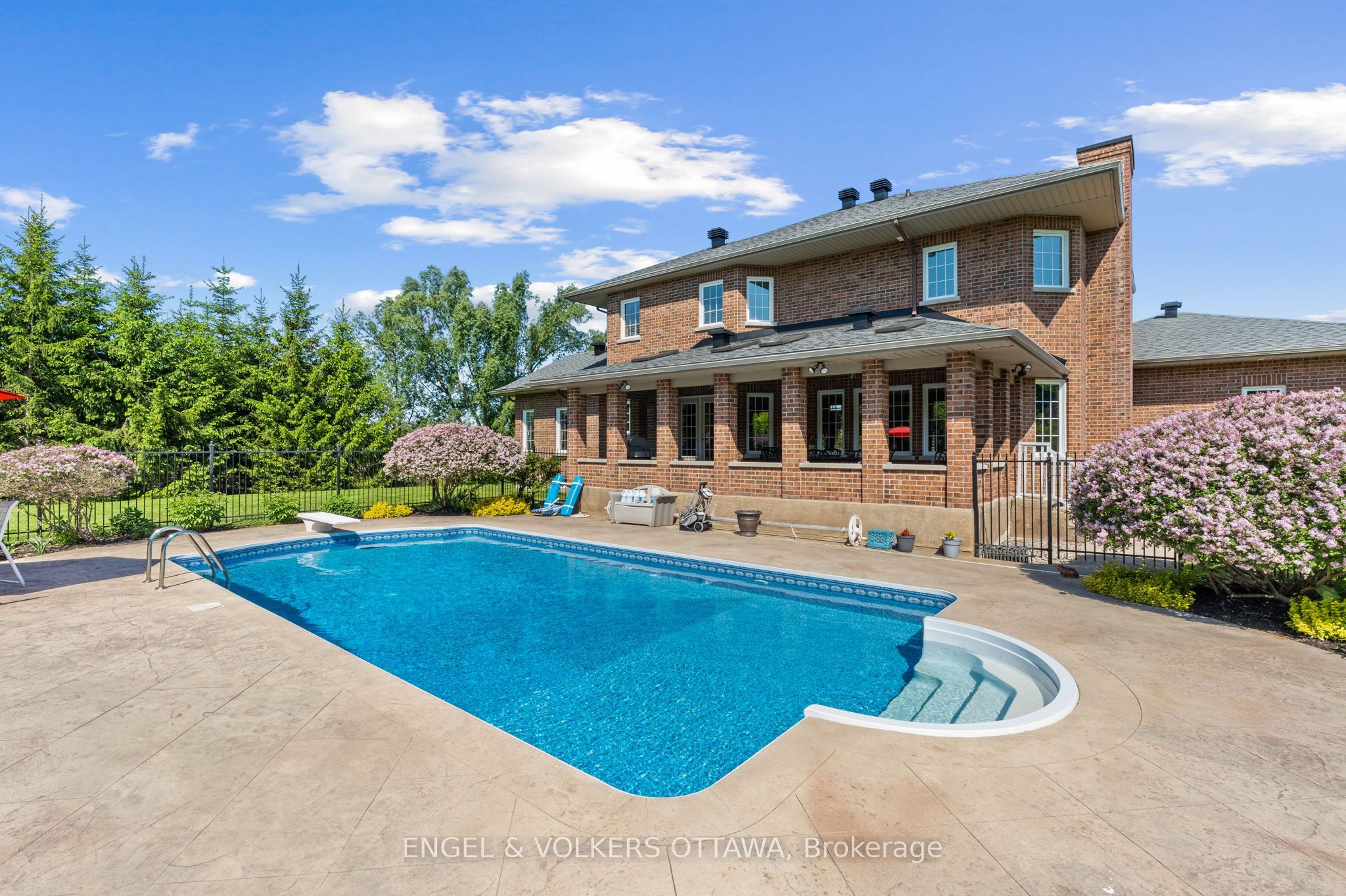 1222 CENTURY Road E