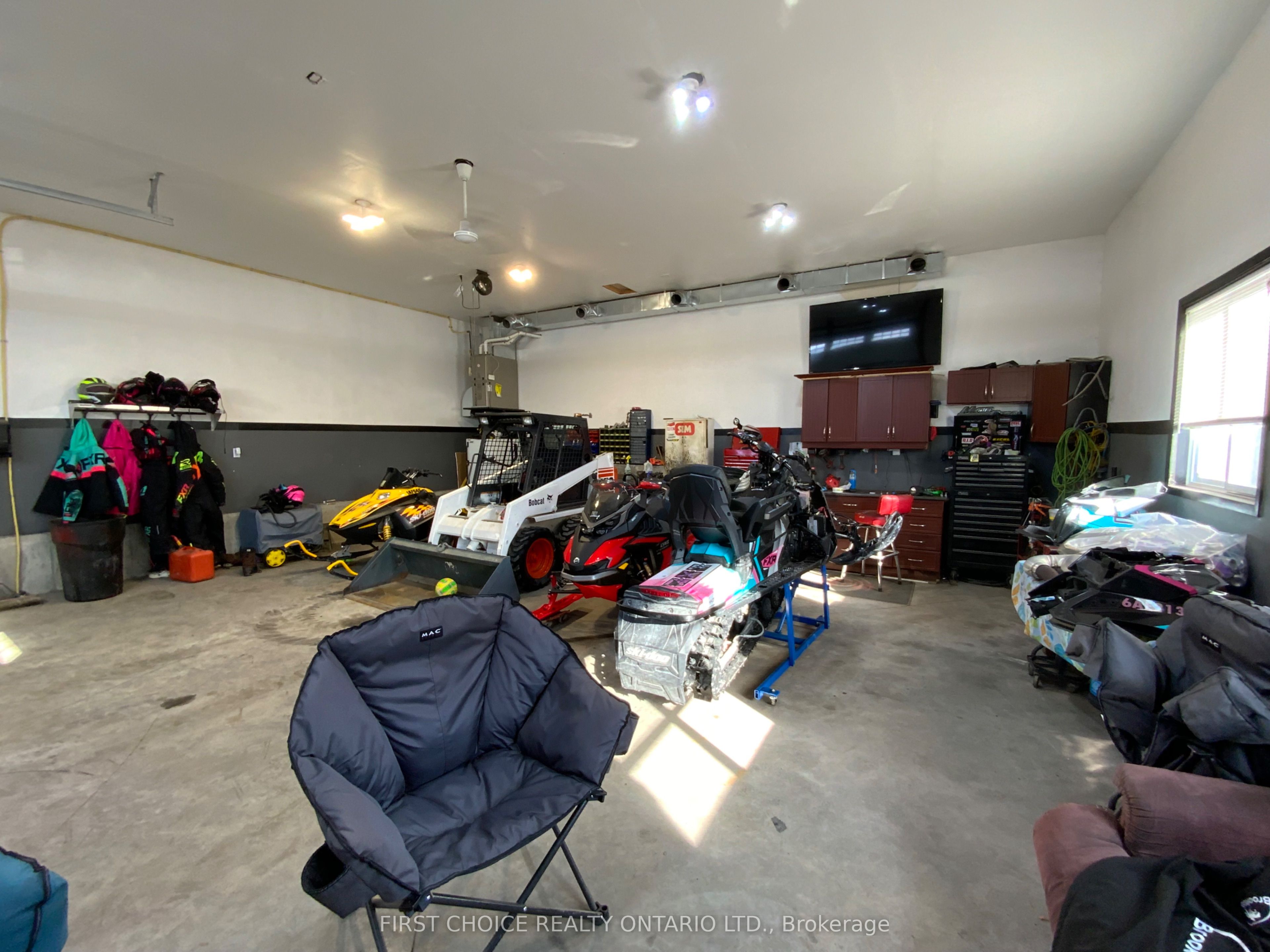 1211 Lacroix Road