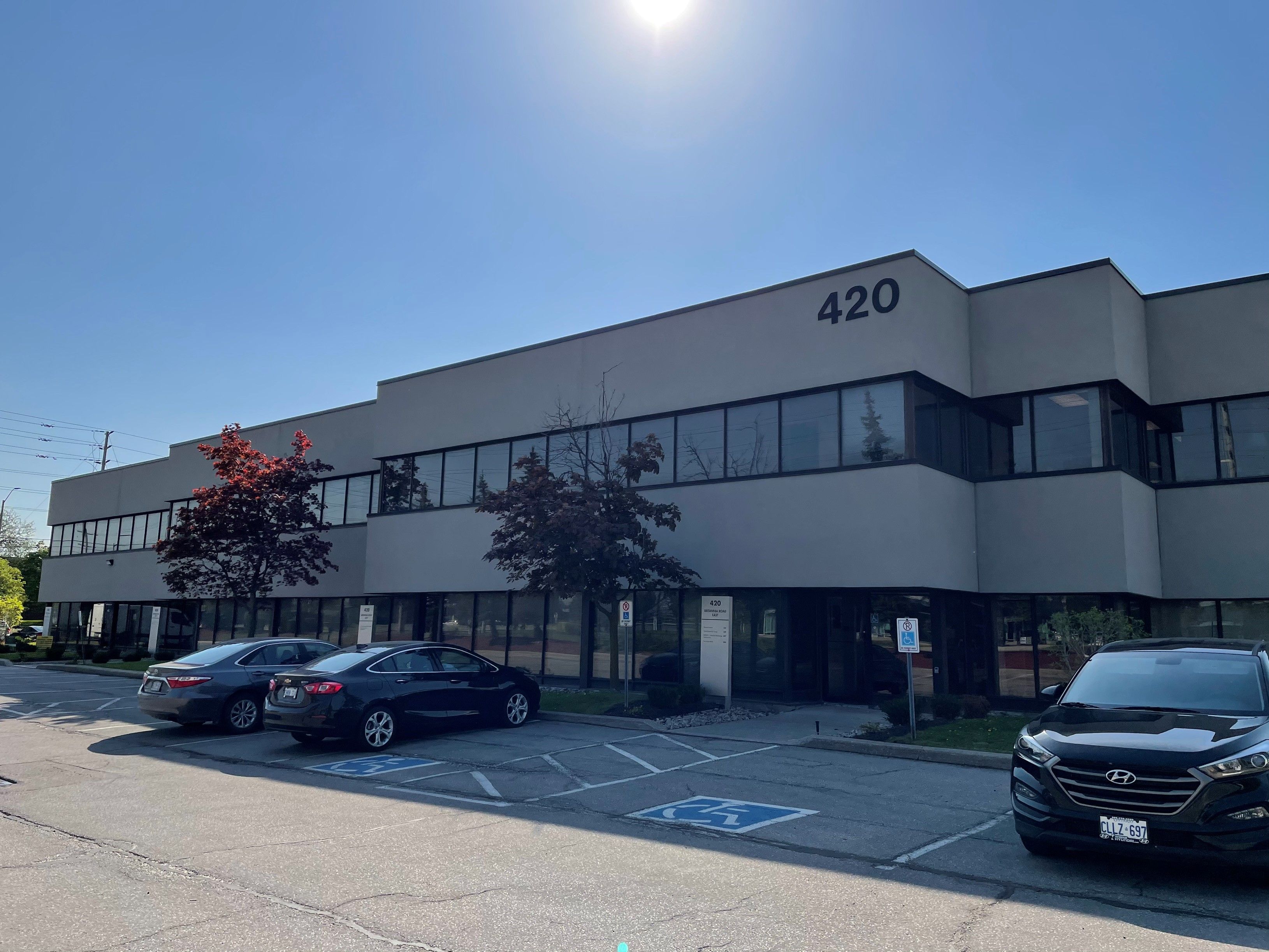 420 Britannia Road Unit# 207 Mississauga Ontario L9T 2M3