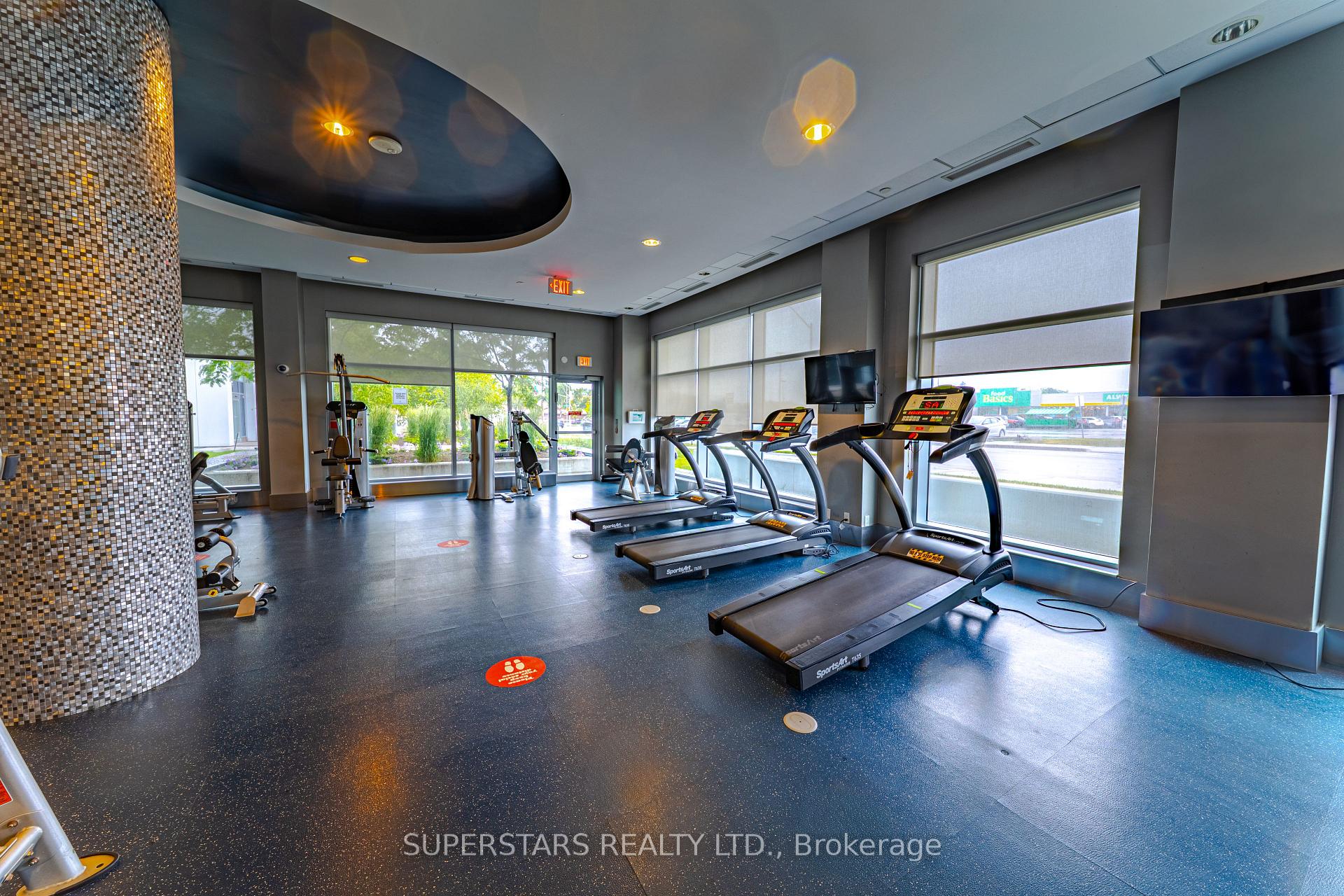 2 Bedrooms Condo at 65 Speers, Oakville For sale