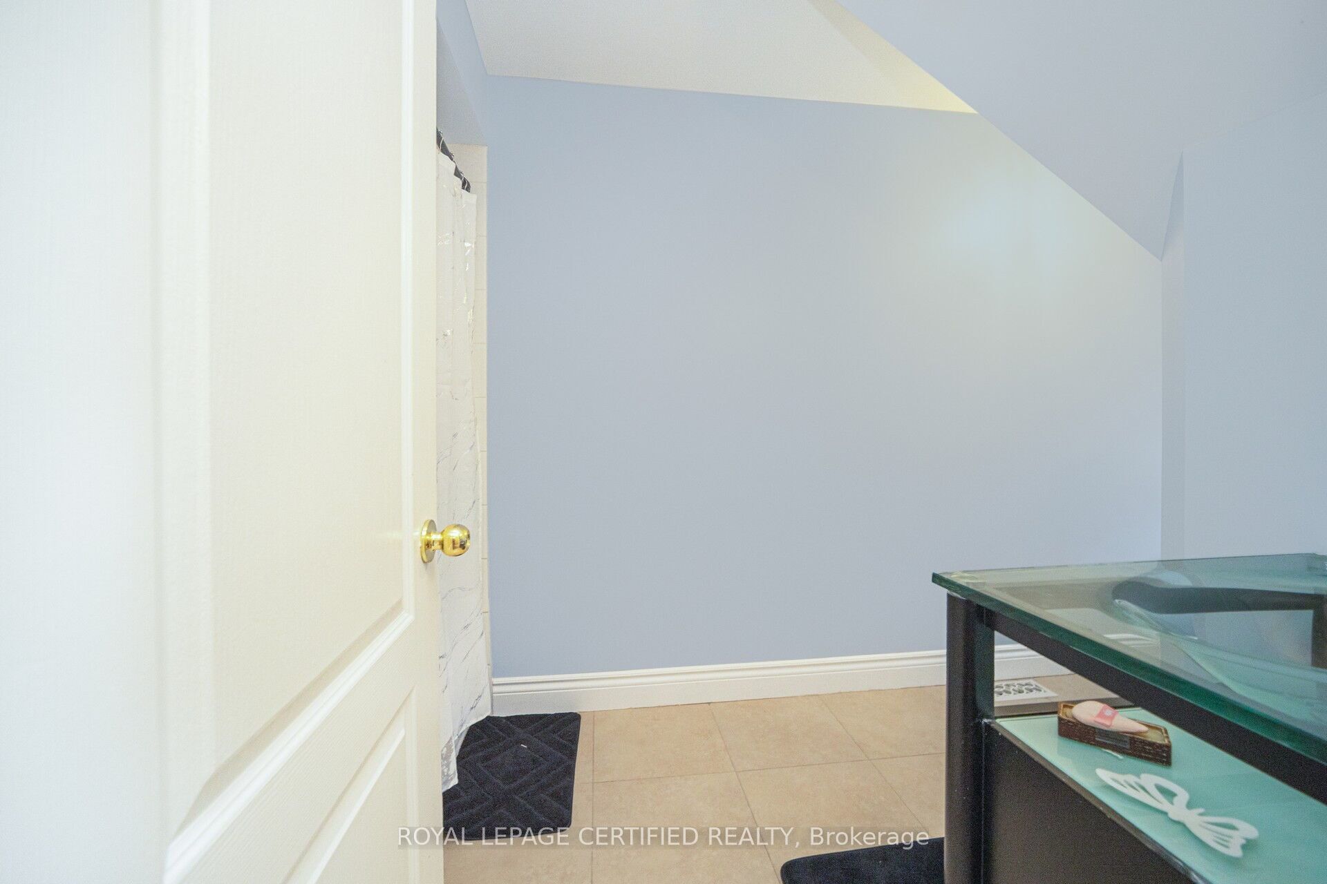 12 Sunnybrook Crescent