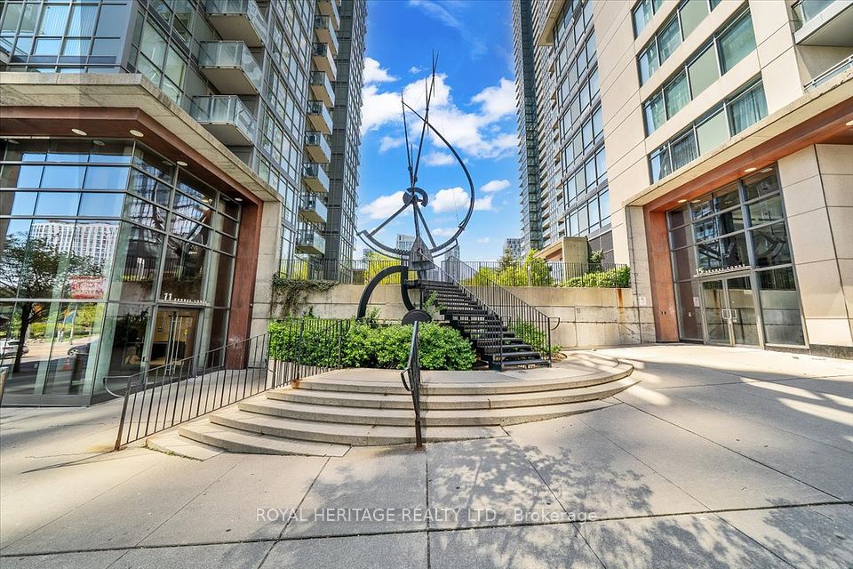 11 Brunel Court