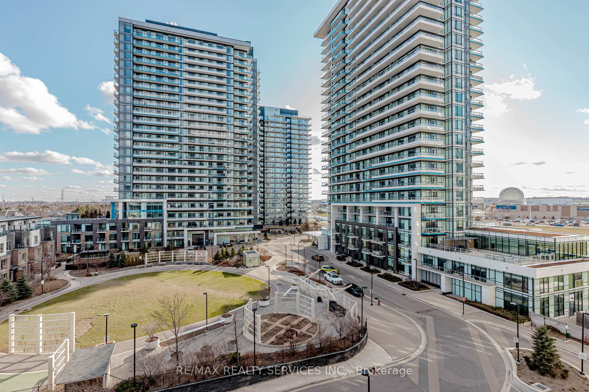 2 Bedrooms Condo at 2520 Eglington,  Mississauga For sale