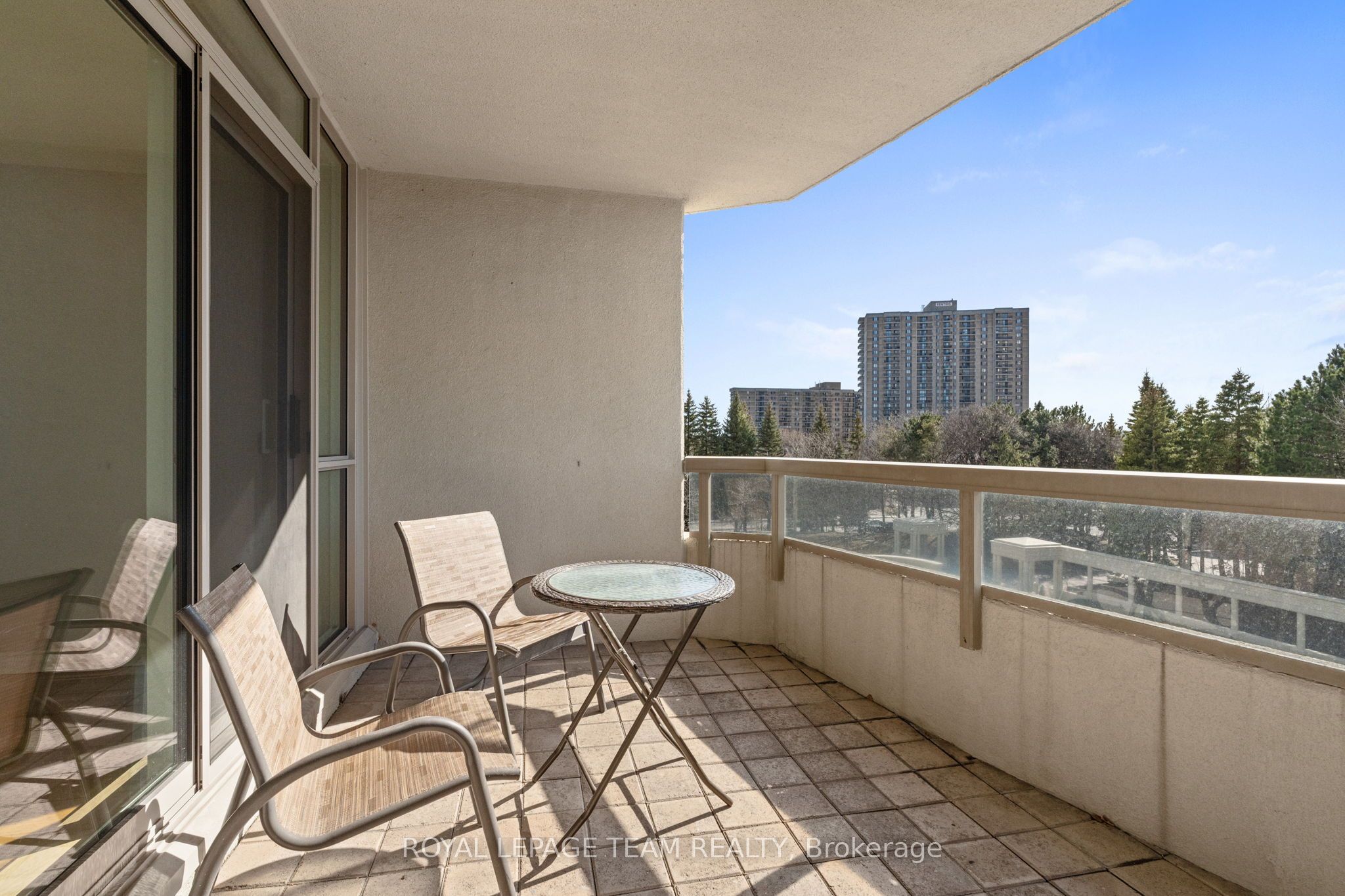 1480 Riverside Drive, #407