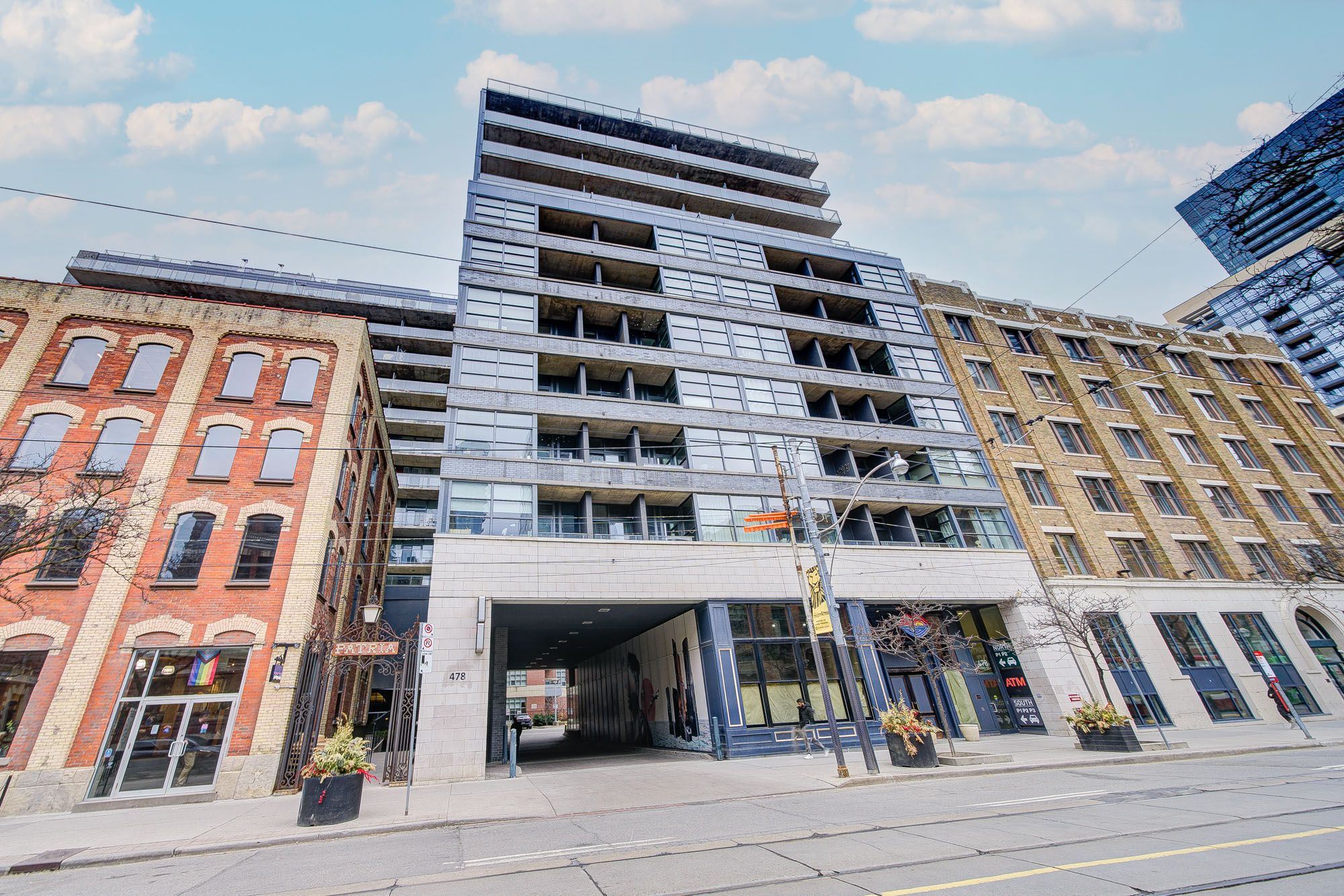 478 King Street W 318