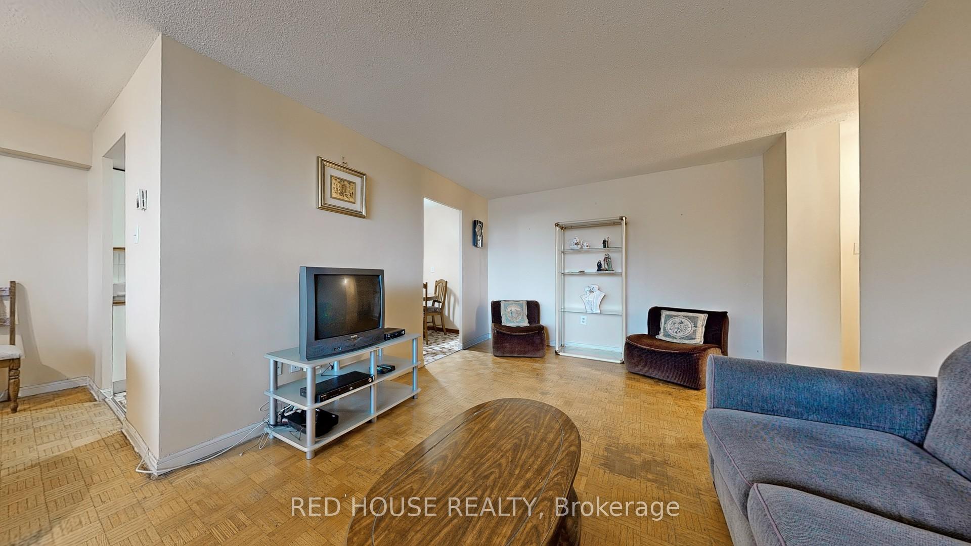 2 Bedrooms Condo at 5 Frith, Toronto For sale