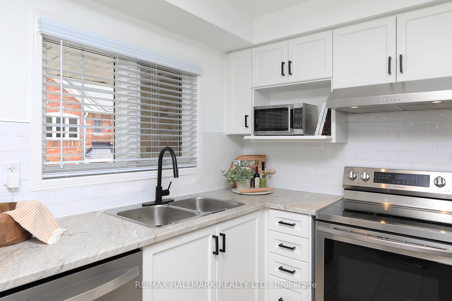 4 Bedrooms Condo at 150 Brickworks, Toronto For sale