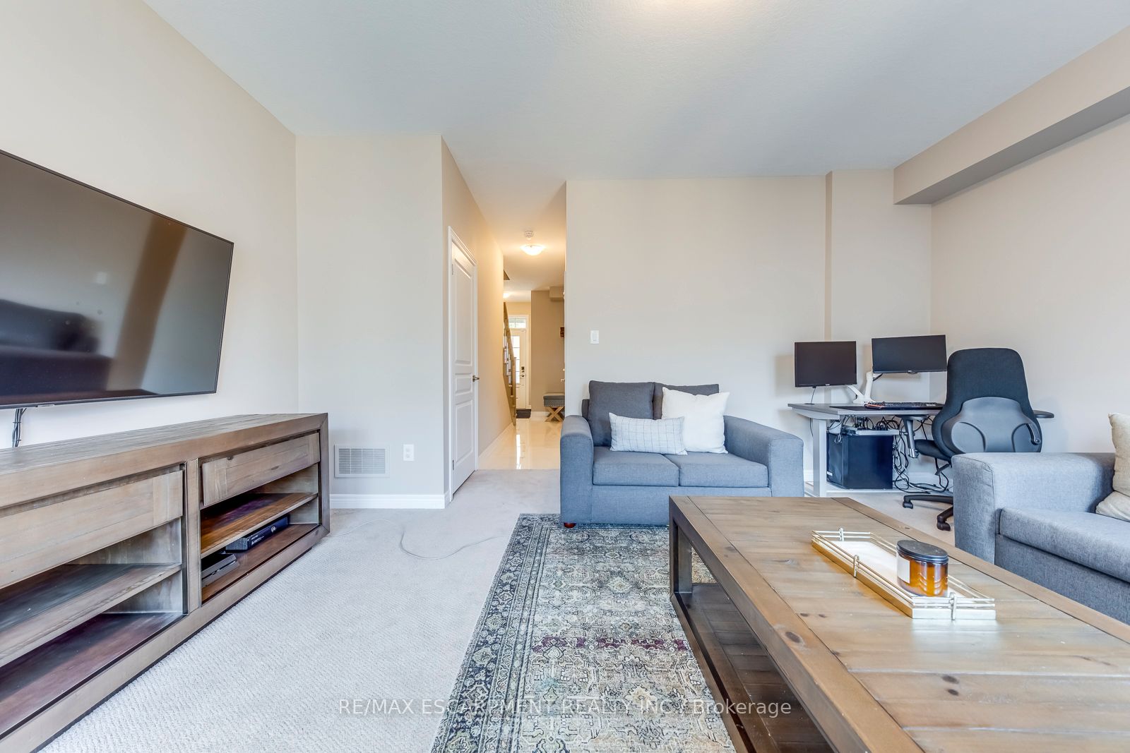 386 Belcourt Common