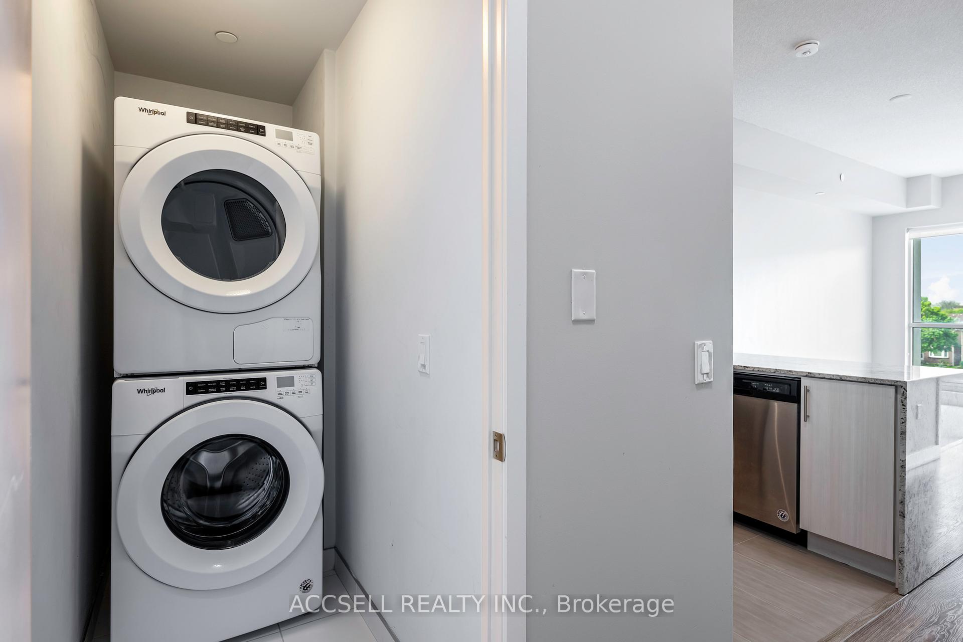 2 Bedrooms Condo at 4055 Parkside Village, Mississauga For sale
