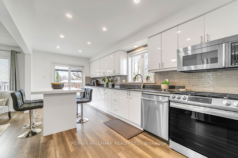 2 Cedarhurst