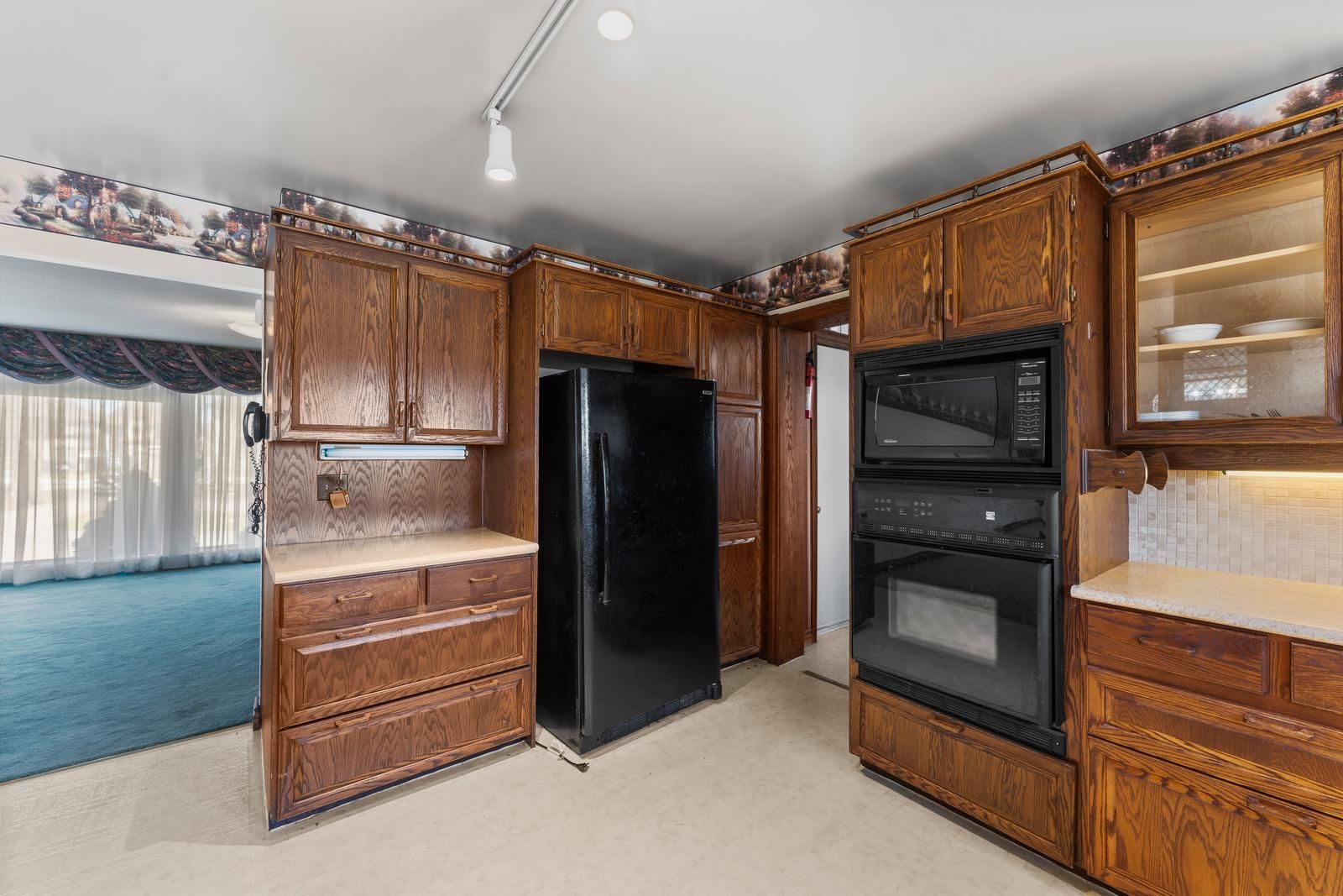 16 Millwood Parkway
