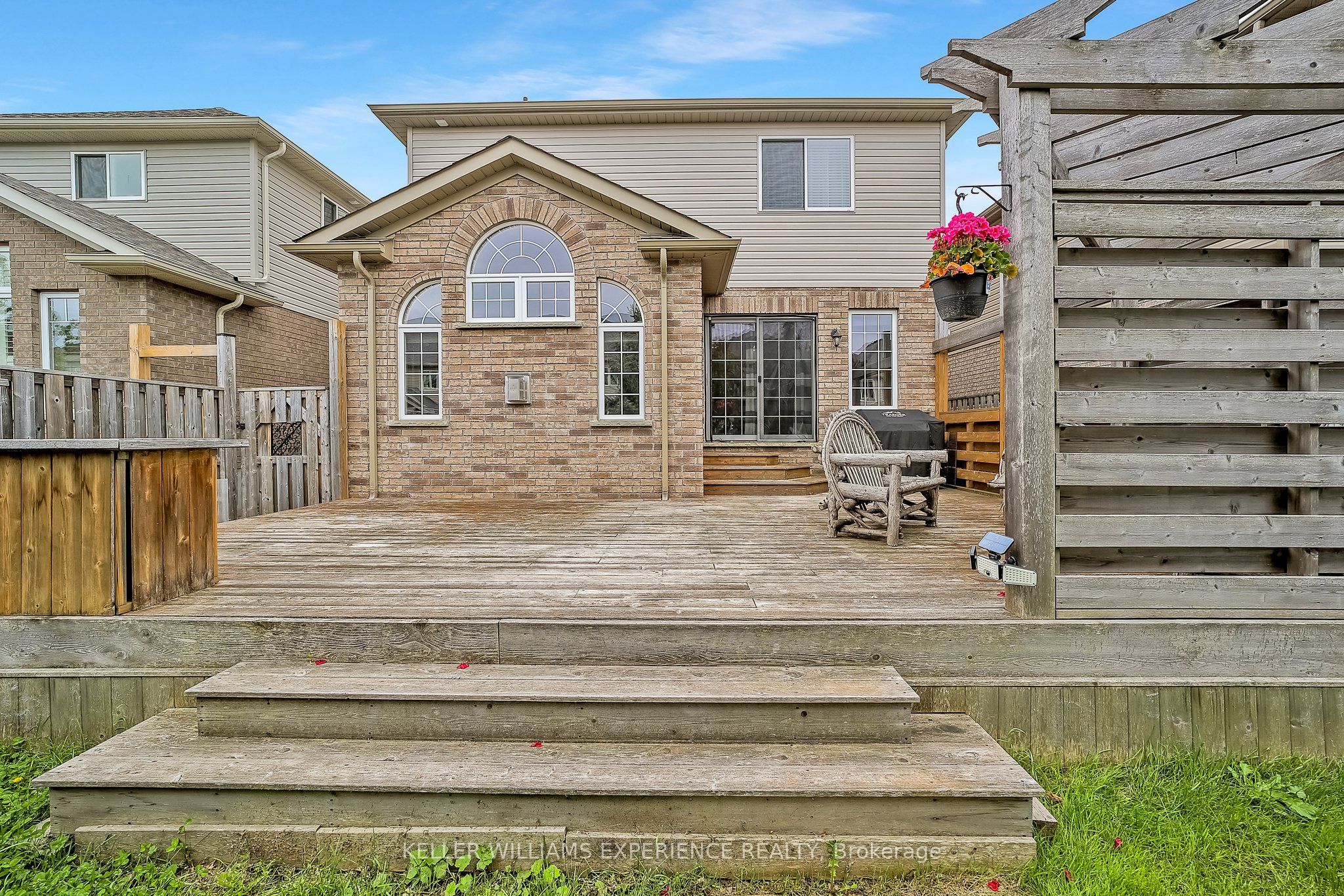 13 KAYLA Crescent