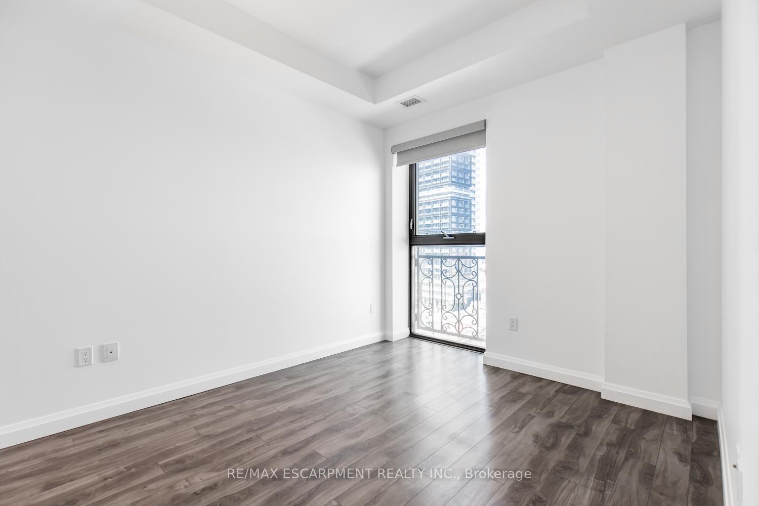1 Bedroom Condo at 112 King,  Hamilton For sale