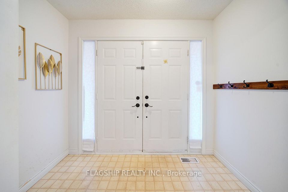 98 Devondale Street, Clarington, ON L1E 2A1